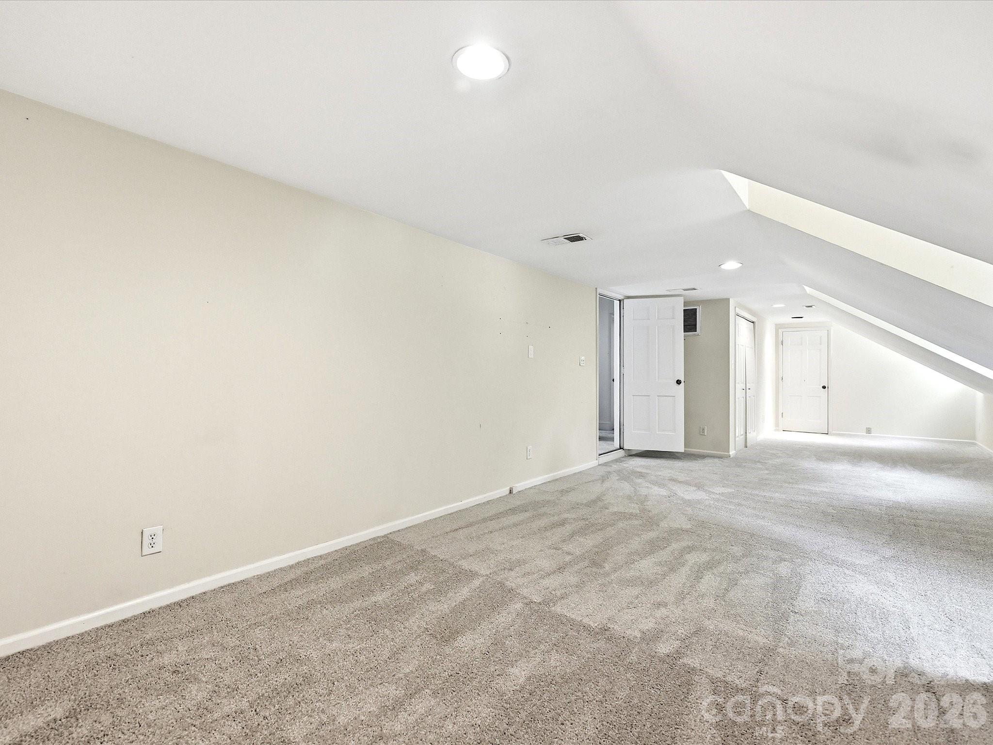 3921 River Ridge Road — Charlotte