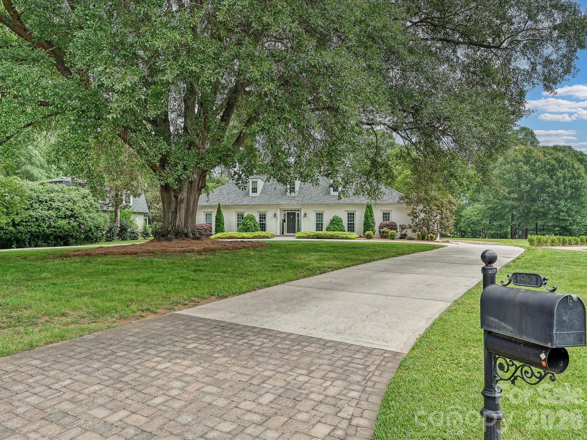 3921 River Ridge Road — Charlotte