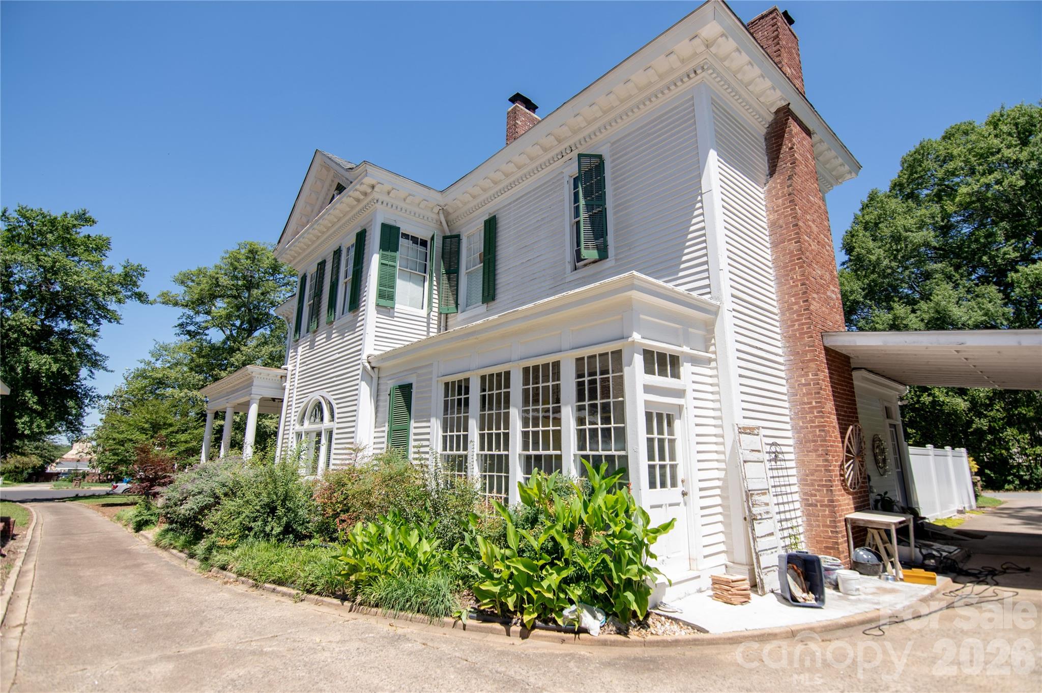 413 S Washington Street — Shelby