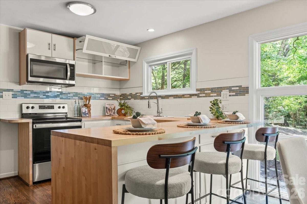 4439 Applegate Road — Charlotte