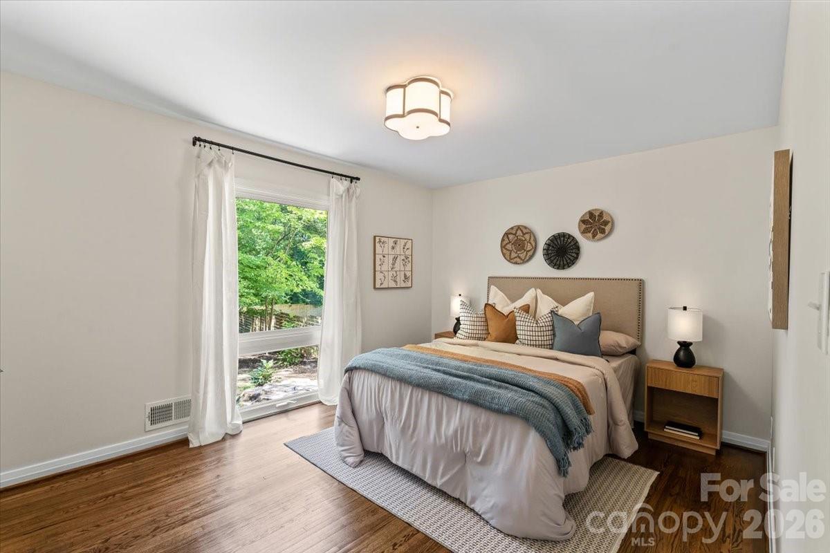 4439 Applegate Road — Charlotte