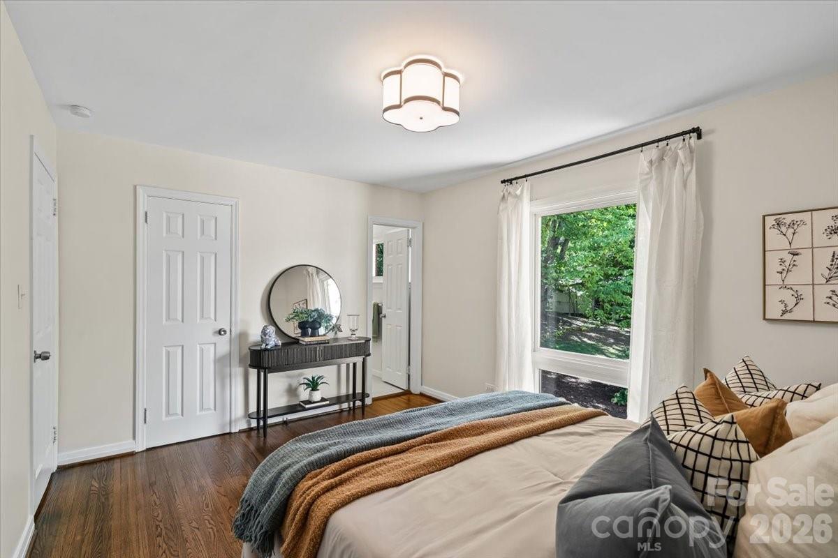 4439 Applegate Road — Charlotte