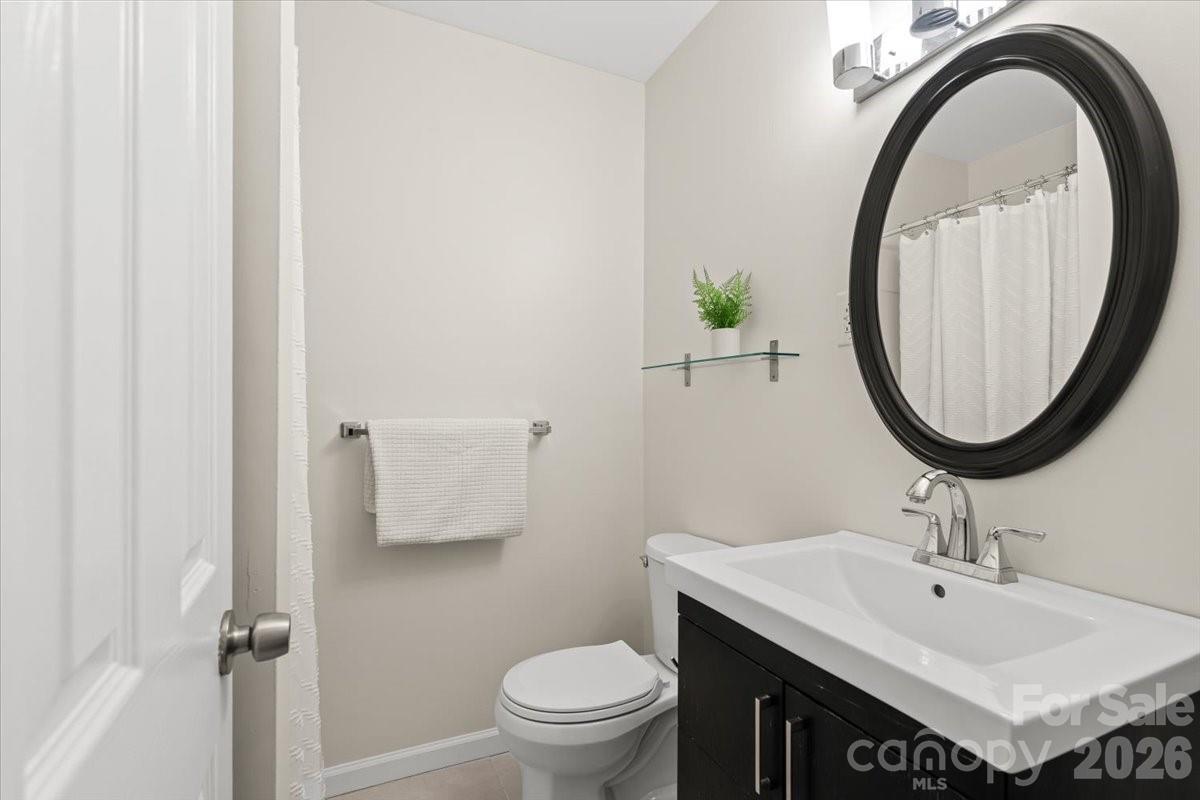 4439 Applegate Road — Charlotte