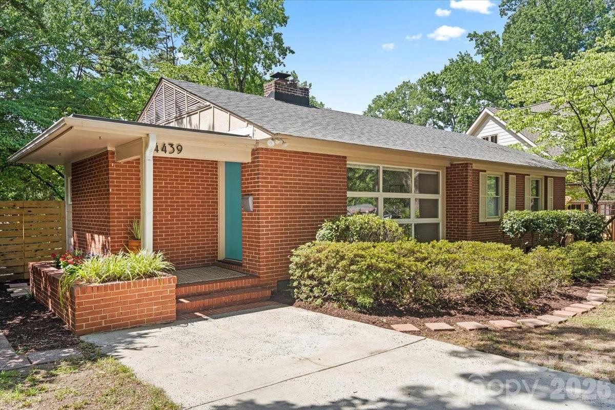 4439 Applegate Road — Charlotte