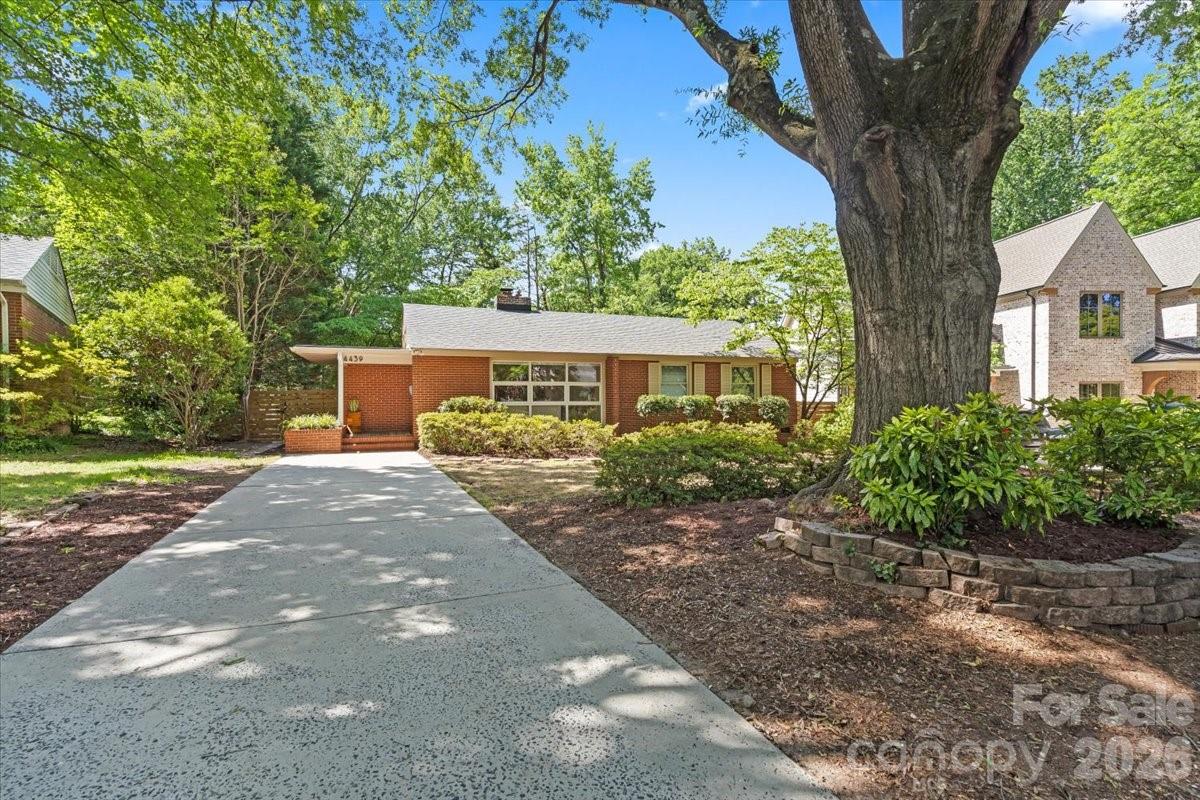 4439 Applegate Road — Charlotte
