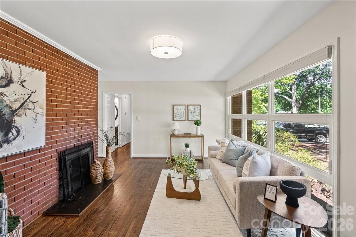 4439 Applegate Road — Charlotte