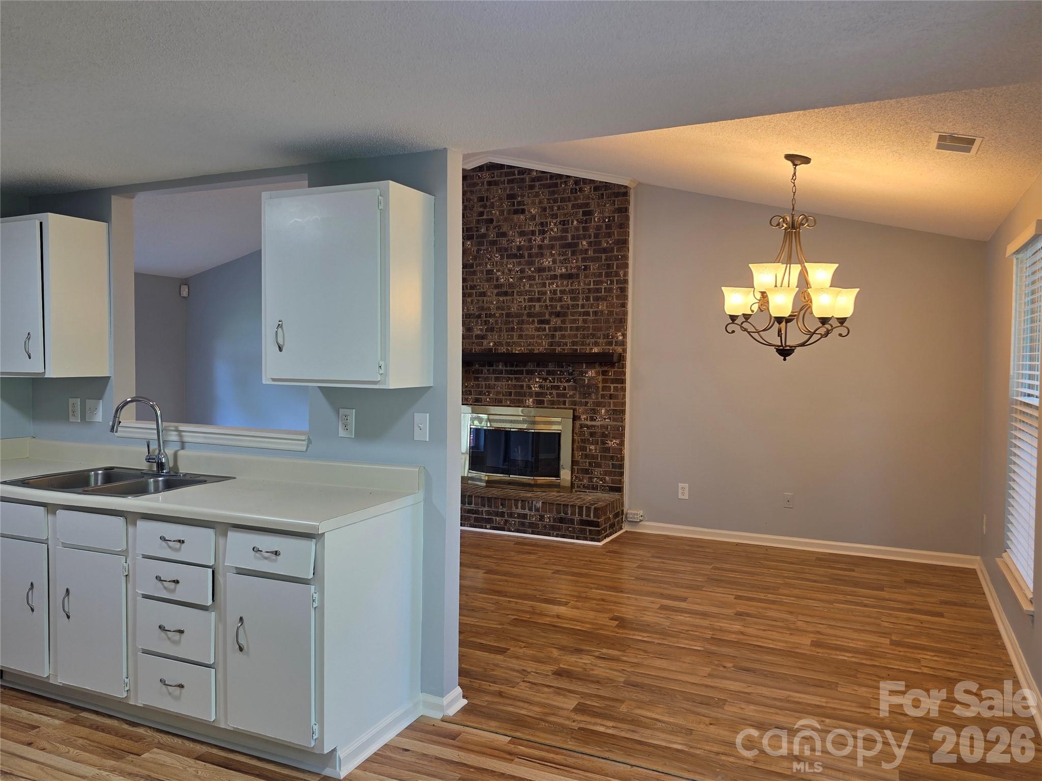 4827 Harri Ann Drive — Charlotte