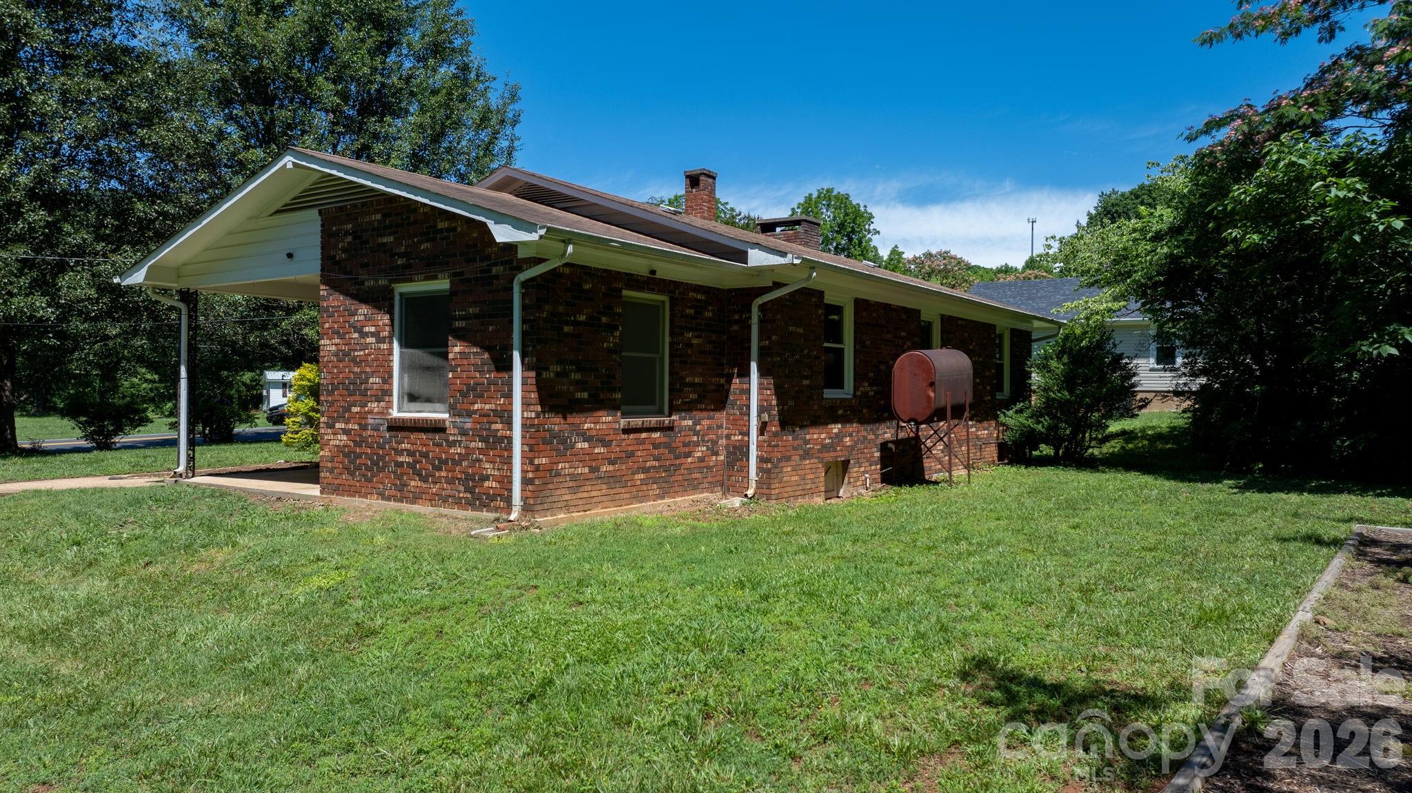 333 Chapel Hill Church Loop — Marion