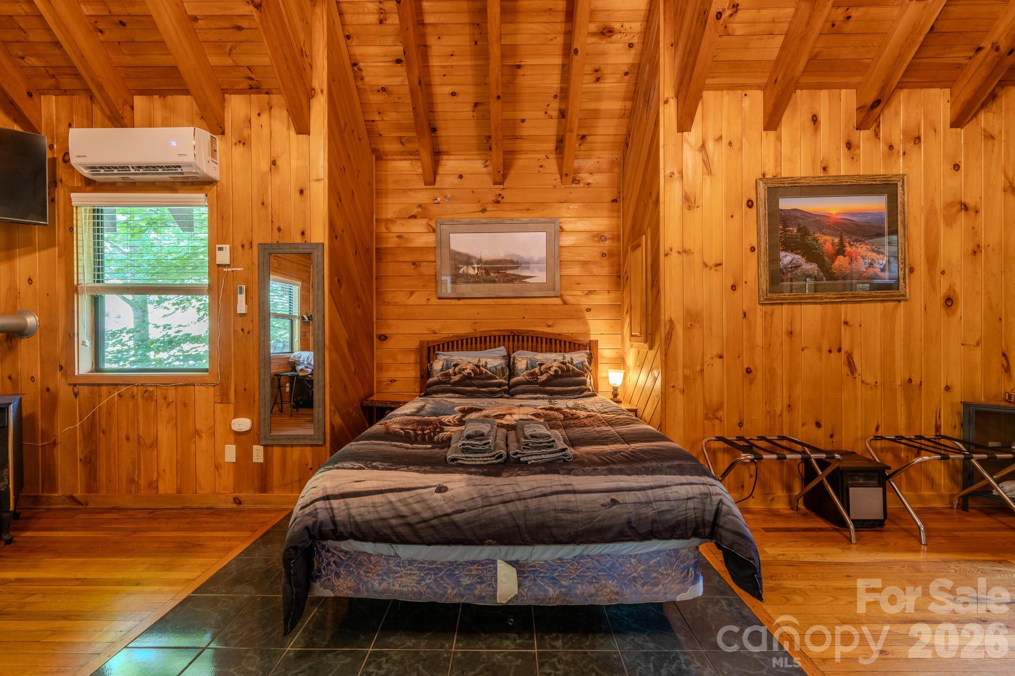 49 Creekside Loop — Spruce Pine