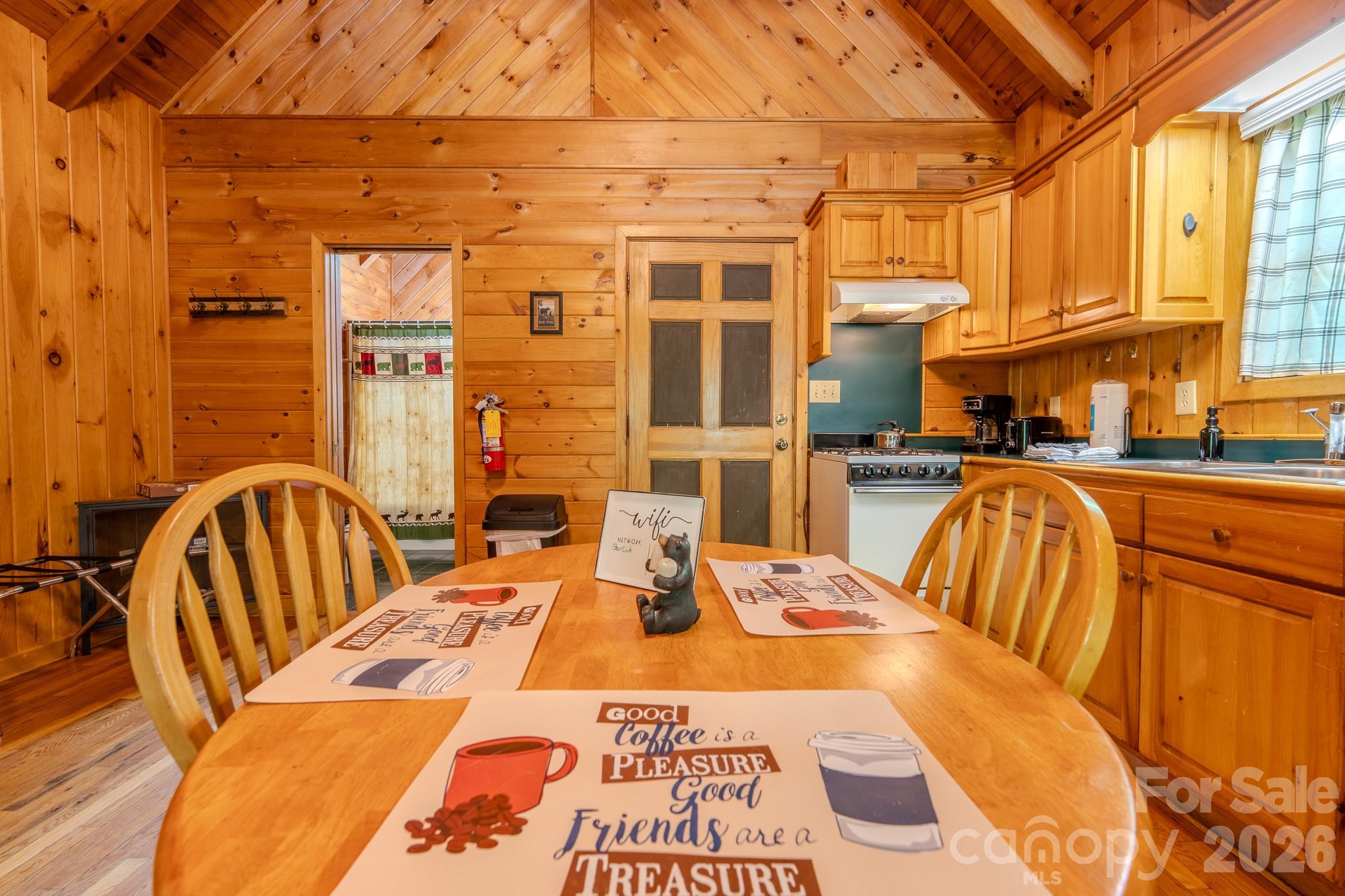 49 Creekside Loop — Spruce Pine