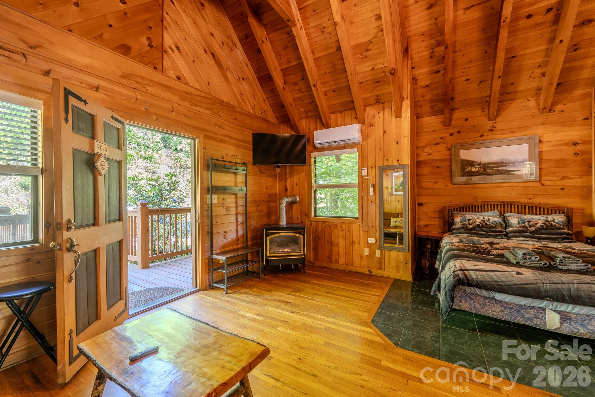 49 Creekside Loop — Spruce Pine