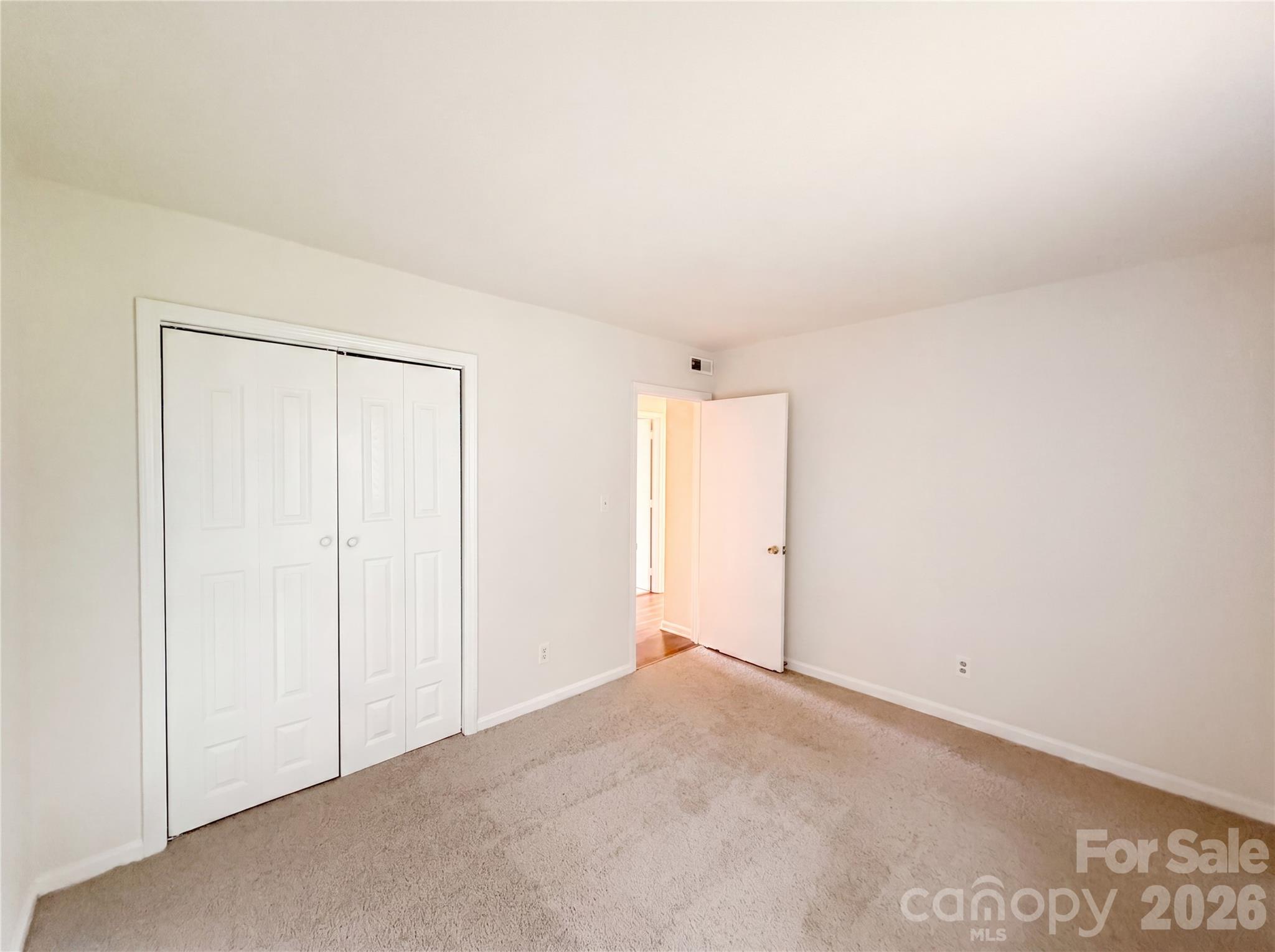 10015 Garth Wood Road — Charlotte