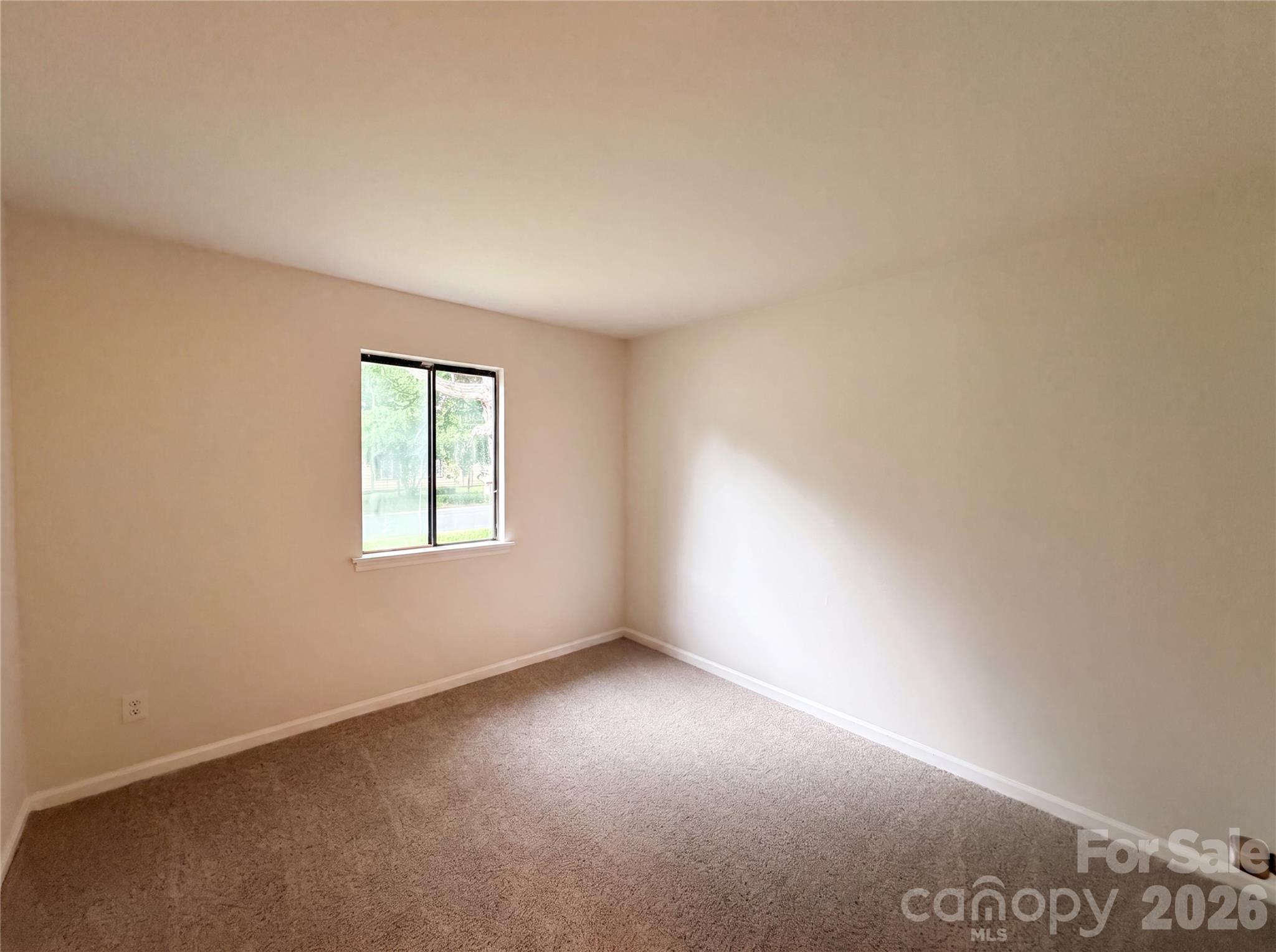 10015 Garth Wood Road — Charlotte