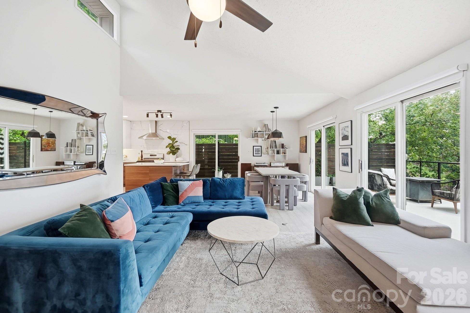 31002 Executive Point — Tega Cay