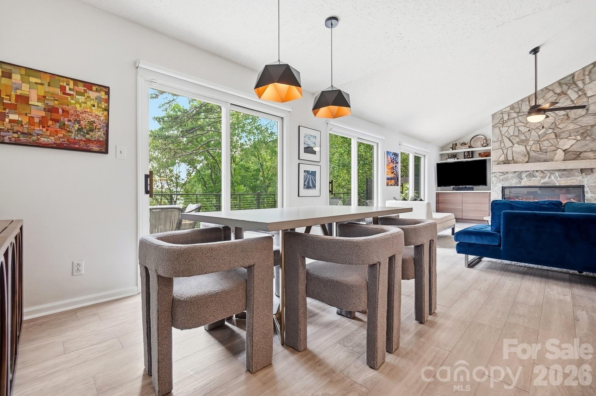 31002 Executive Point — Tega Cay