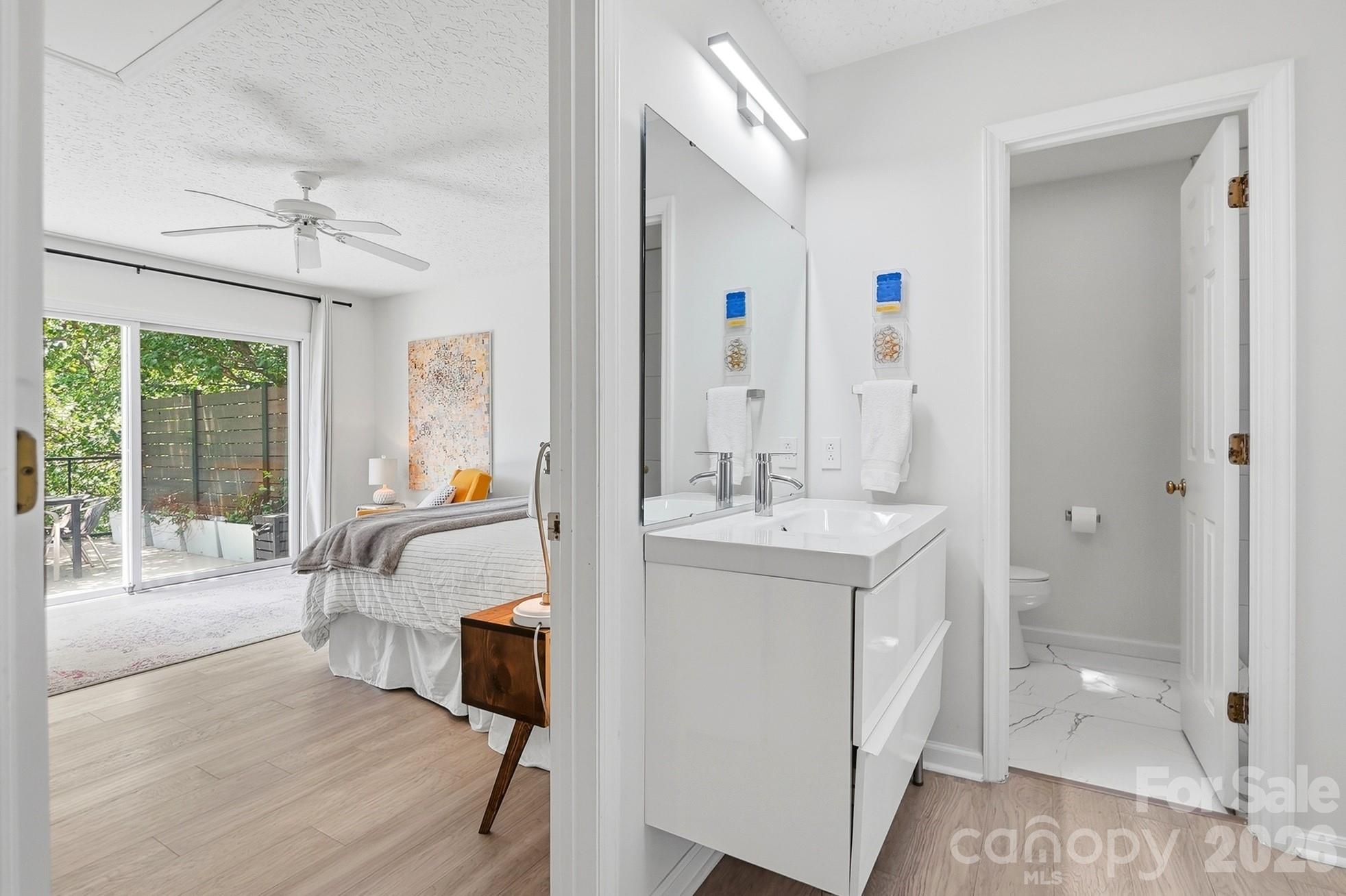 31002 Executive Point — Tega Cay