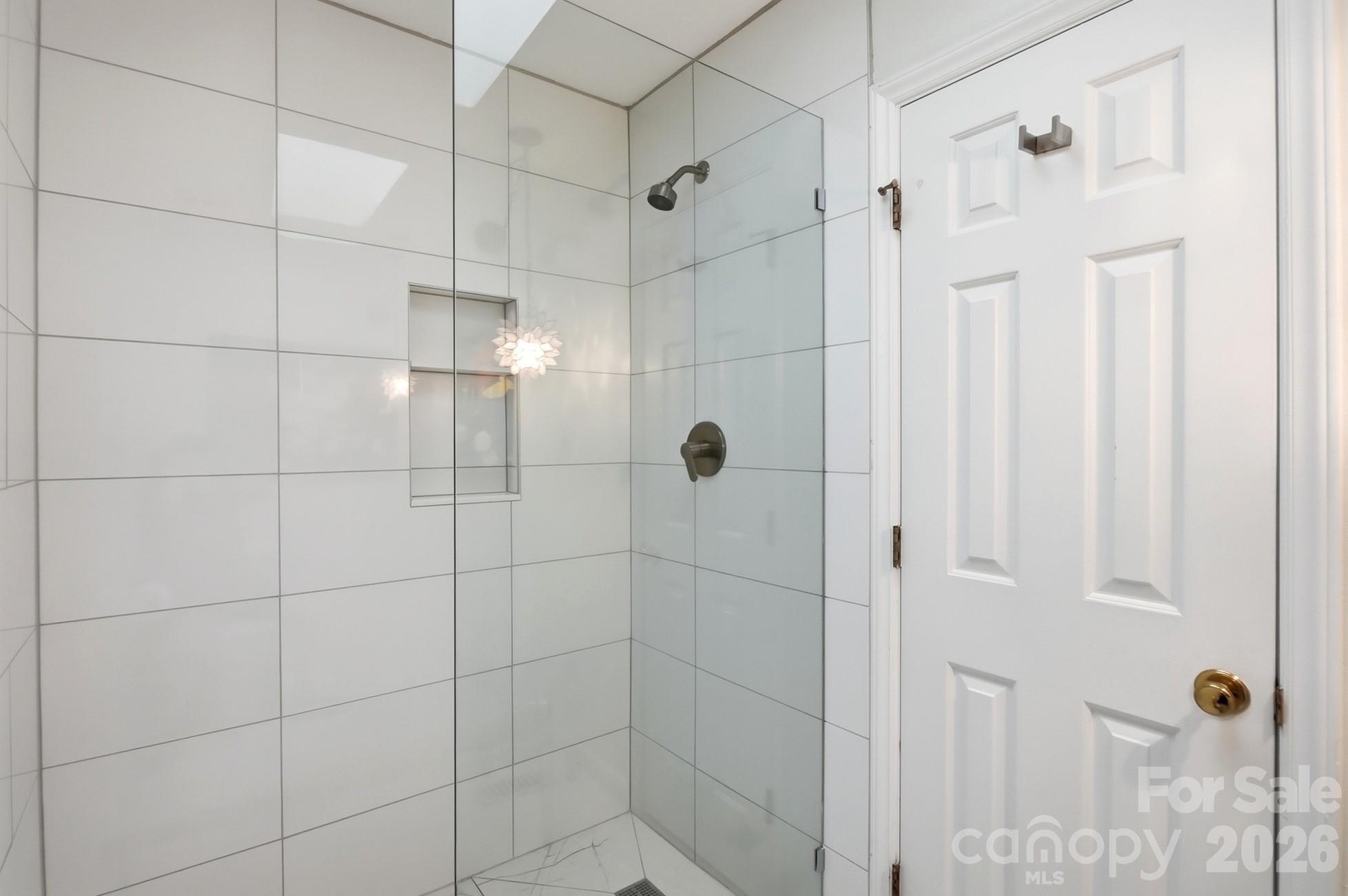 31002 Executive Point — Tega Cay