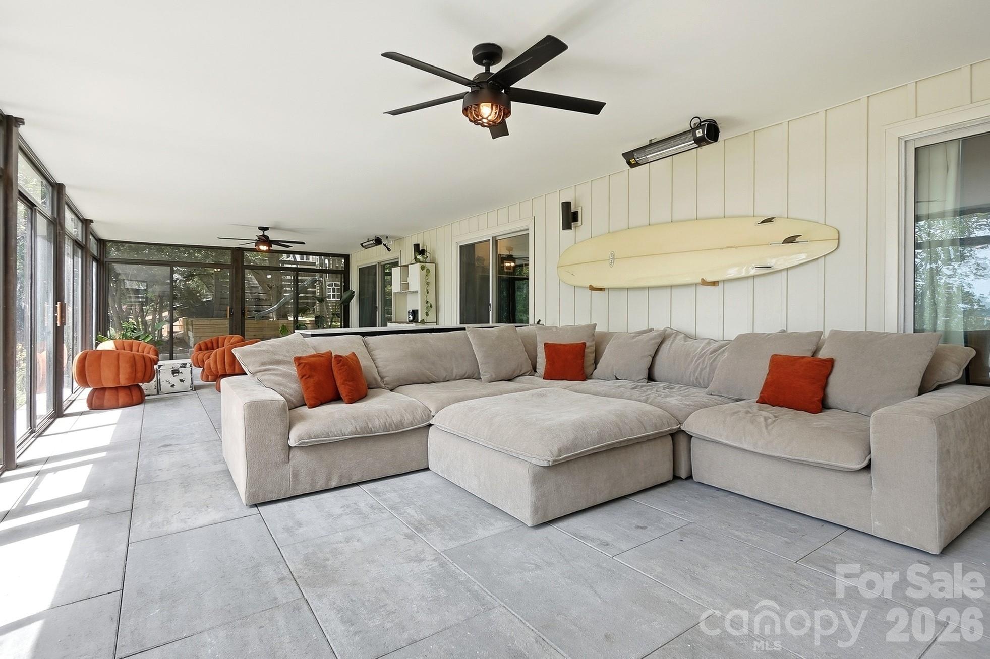 31002 Executive Point — Tega Cay