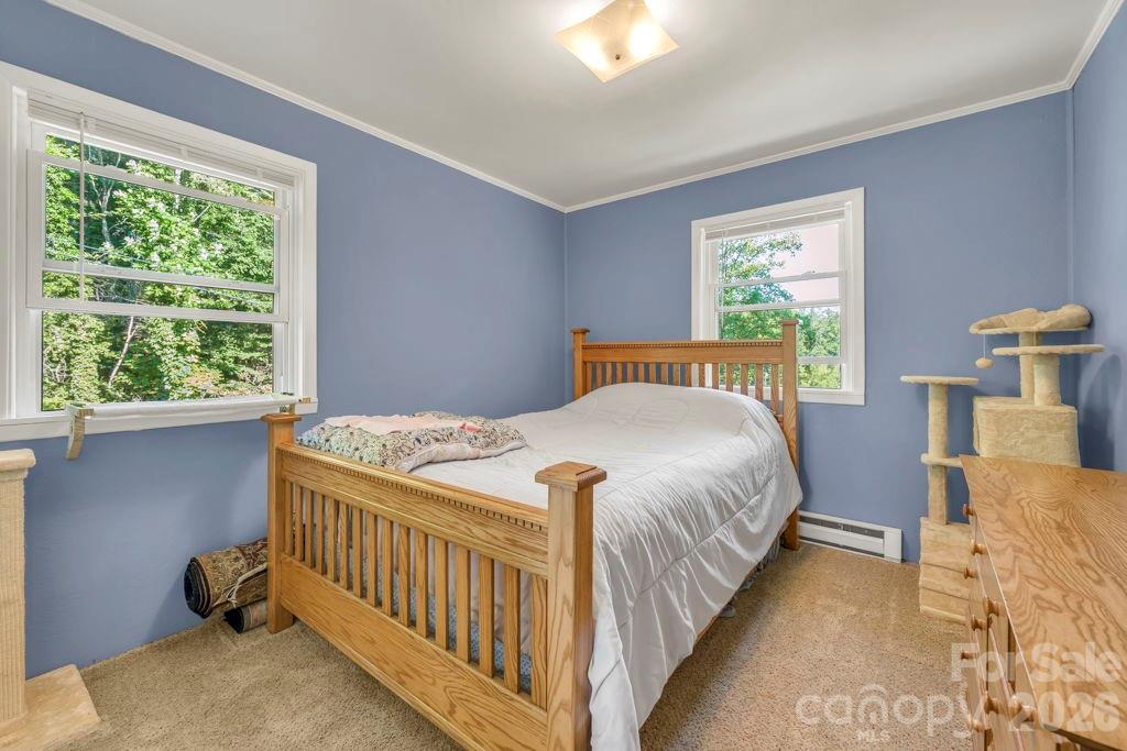 644 Valley Road — Spruce Pine
