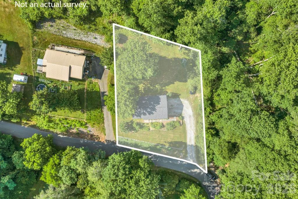 644 Valley Road — Spruce Pine