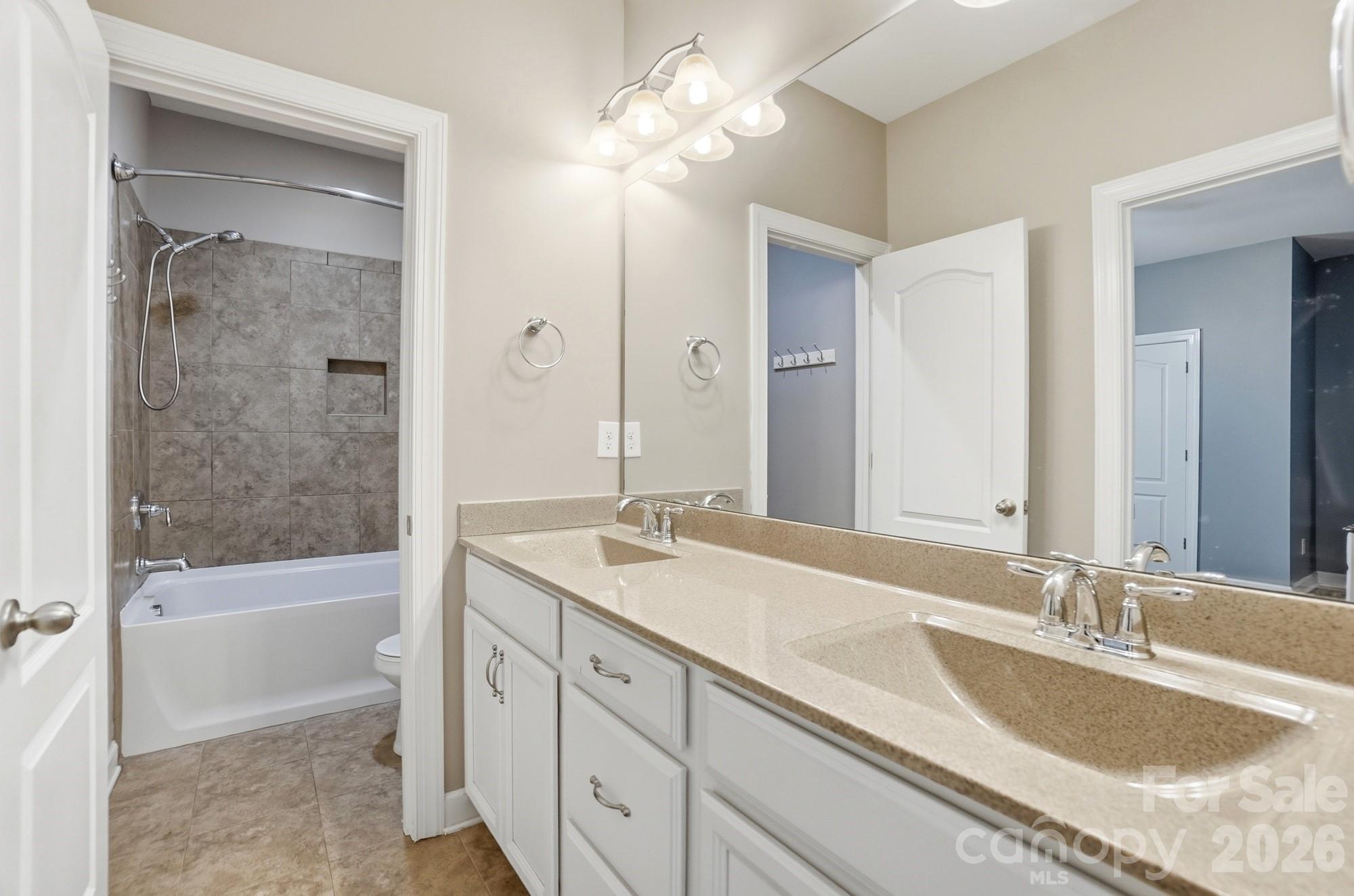 1385 Cilantro Court — Tega Cay