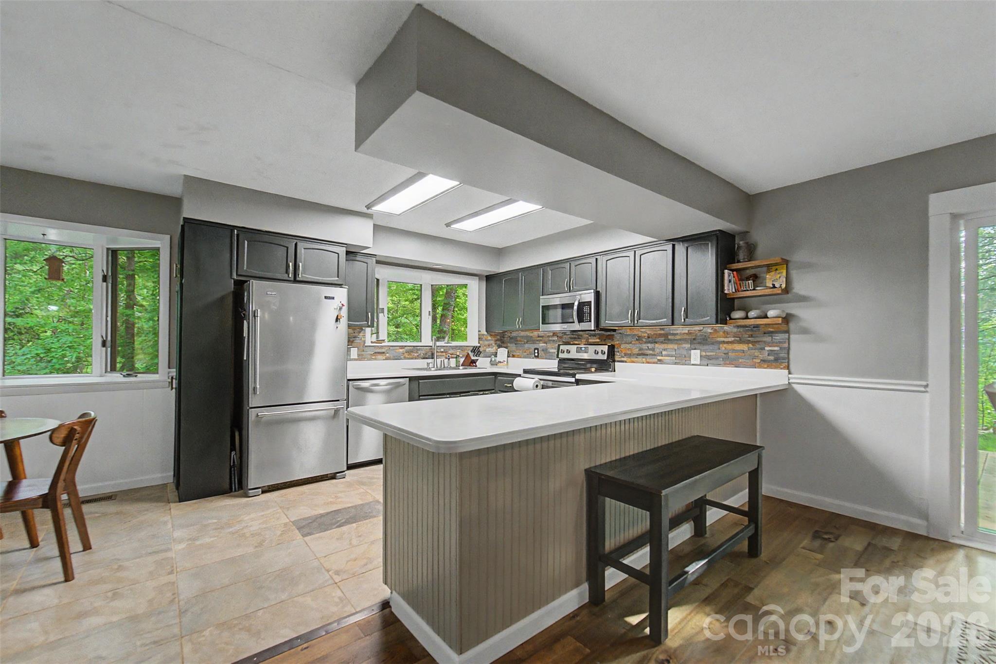 171 High Splendor Road — Robbinsville