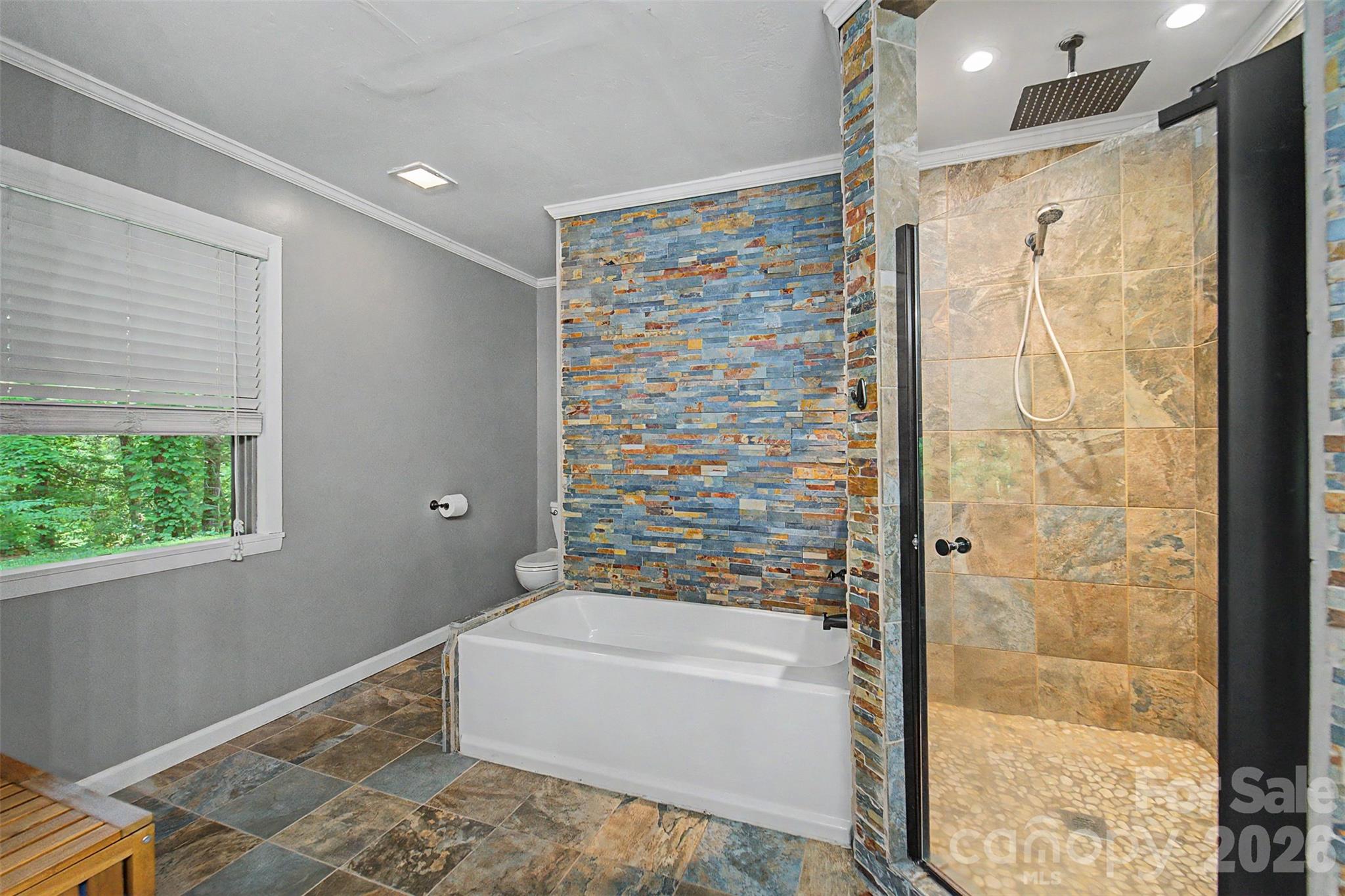 171 High Splendor Road — Robbinsville