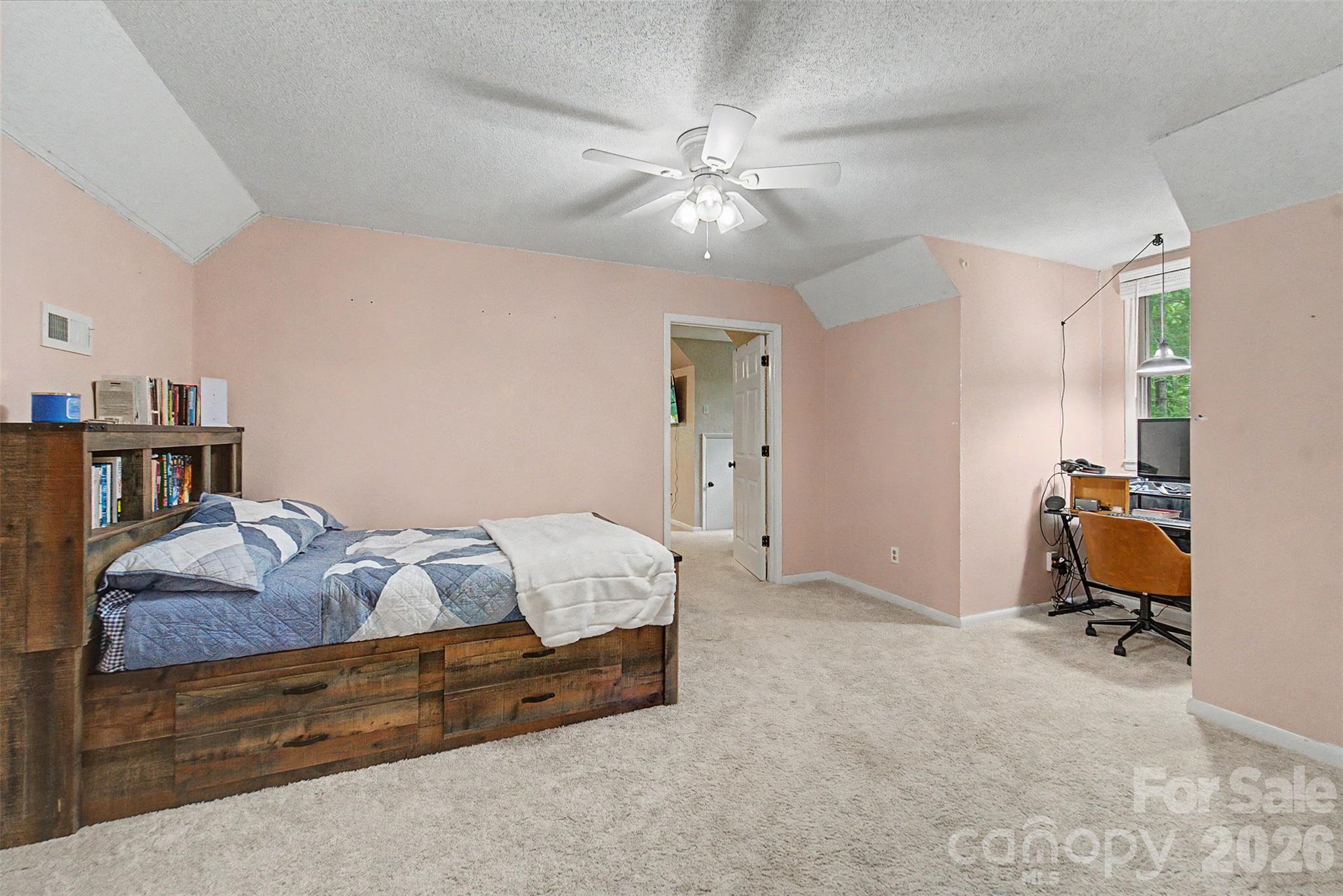 171 High Splendor Road — Robbinsville