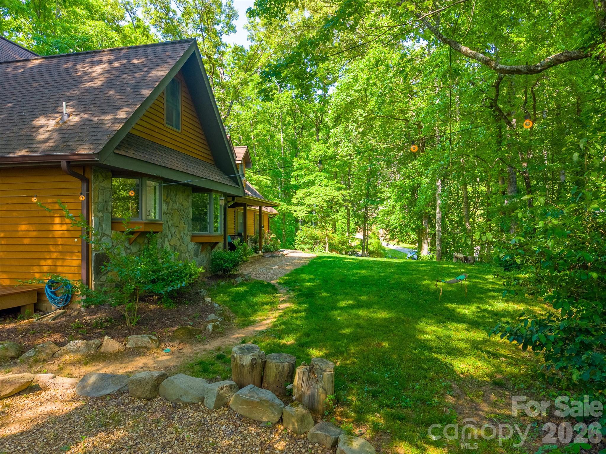 171 High Splendor Road — Robbinsville