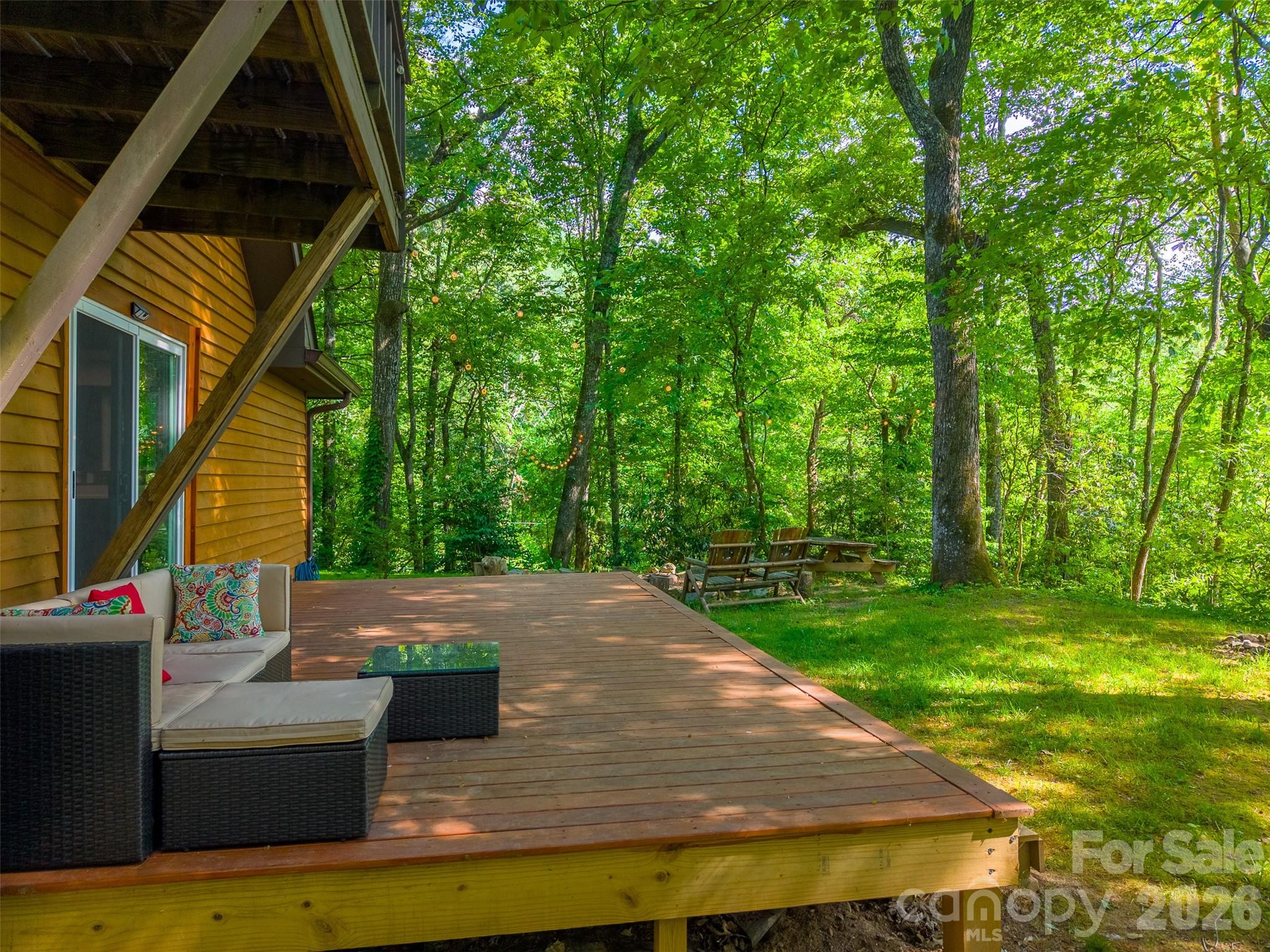 171 High Splendor Road — Robbinsville