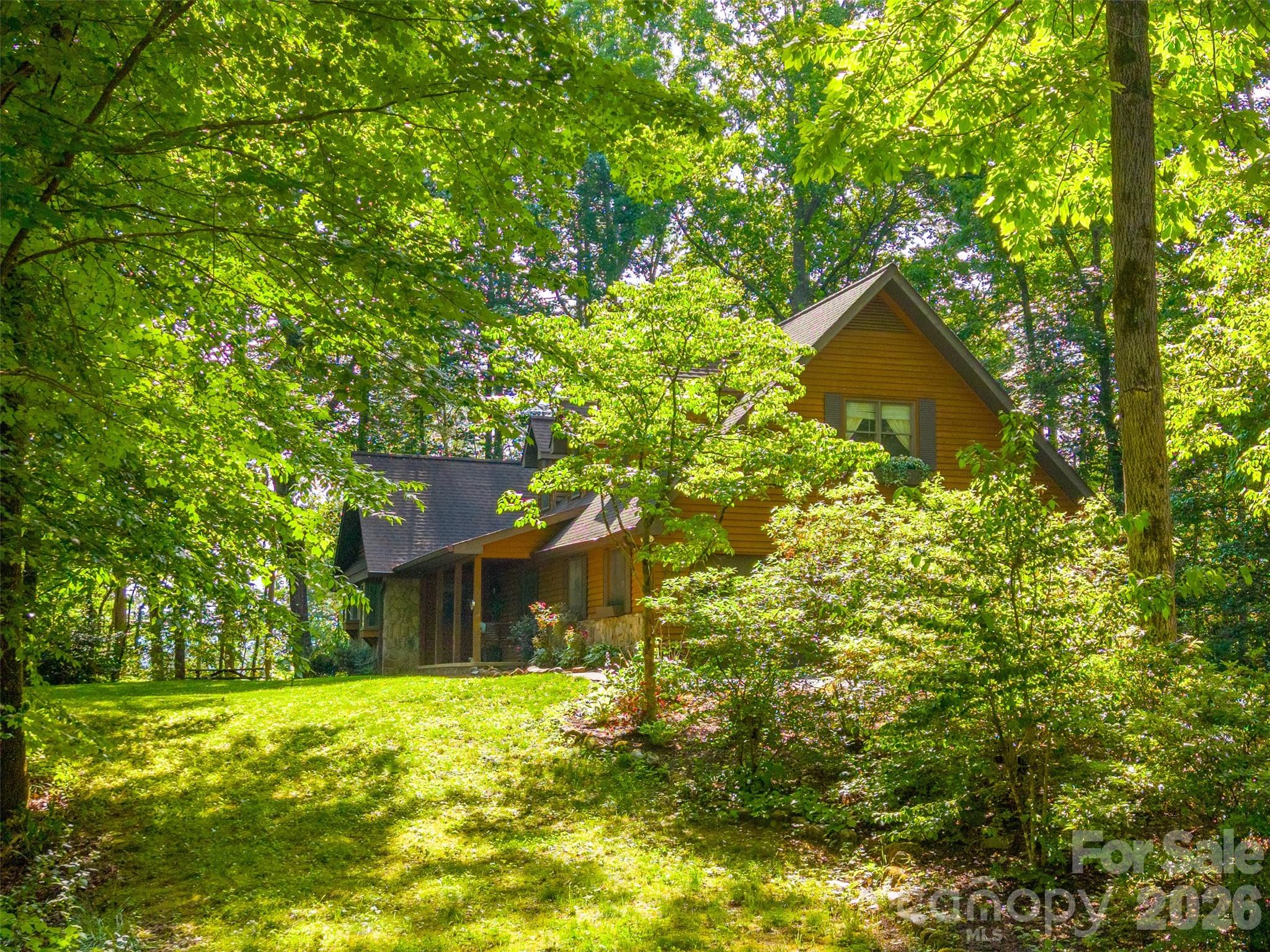 171 High Splendor Road — Robbinsville