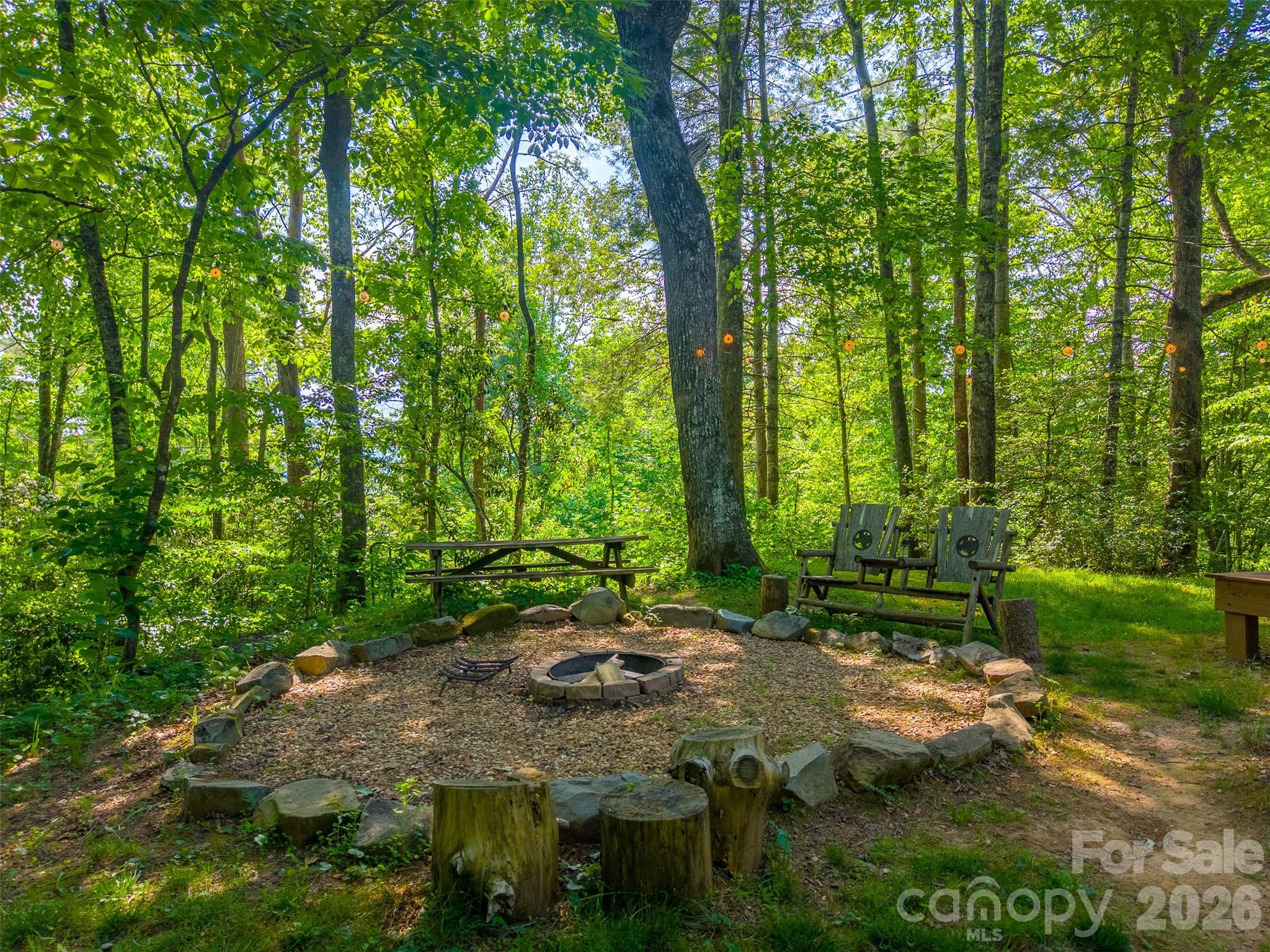 171 High Splendor Road — Robbinsville
