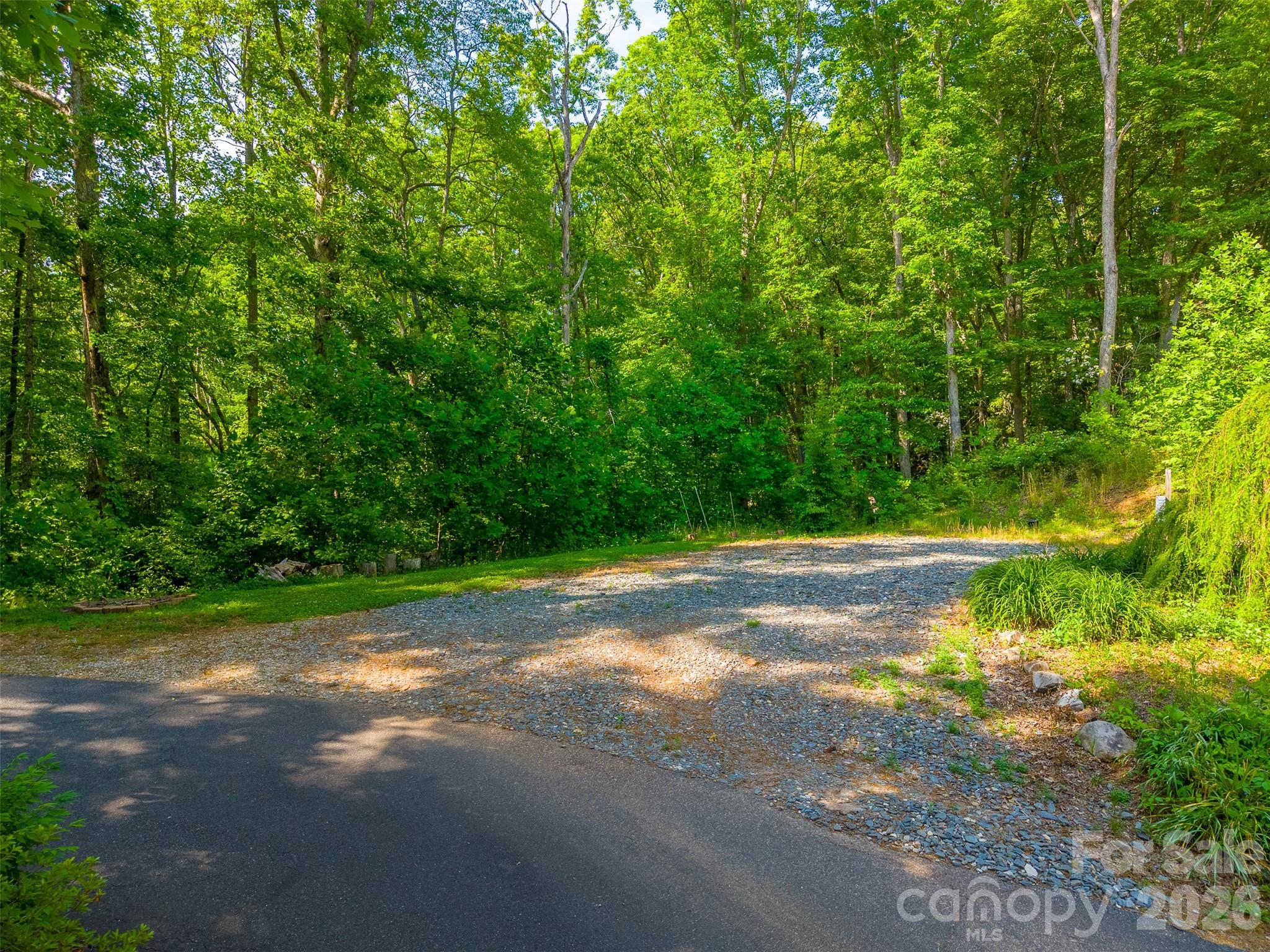171 High Splendor Road — Robbinsville