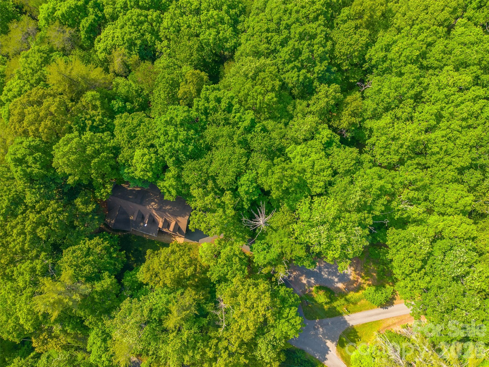 171 High Splendor Road — Robbinsville
