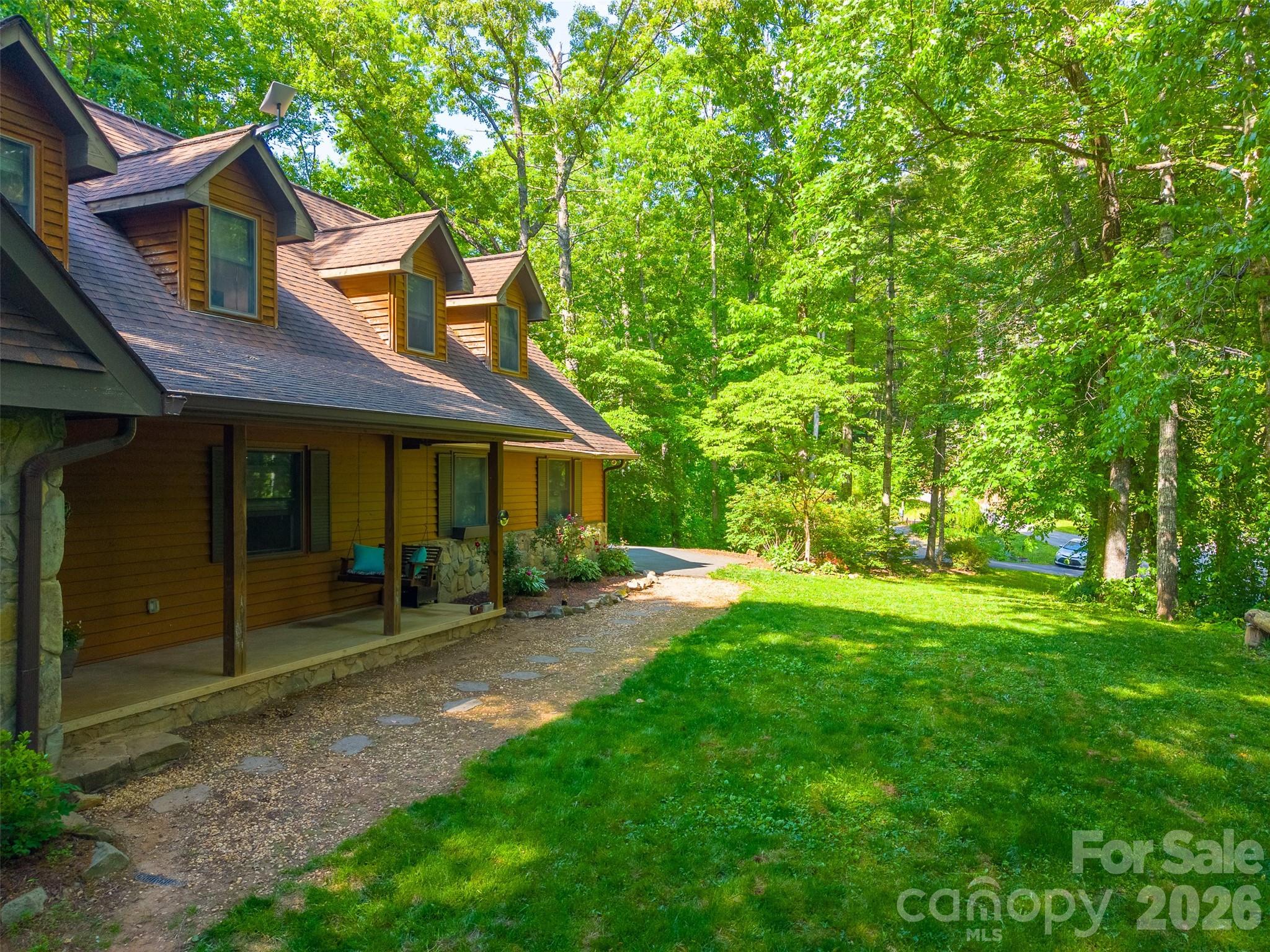 171 High Splendor Road — Robbinsville