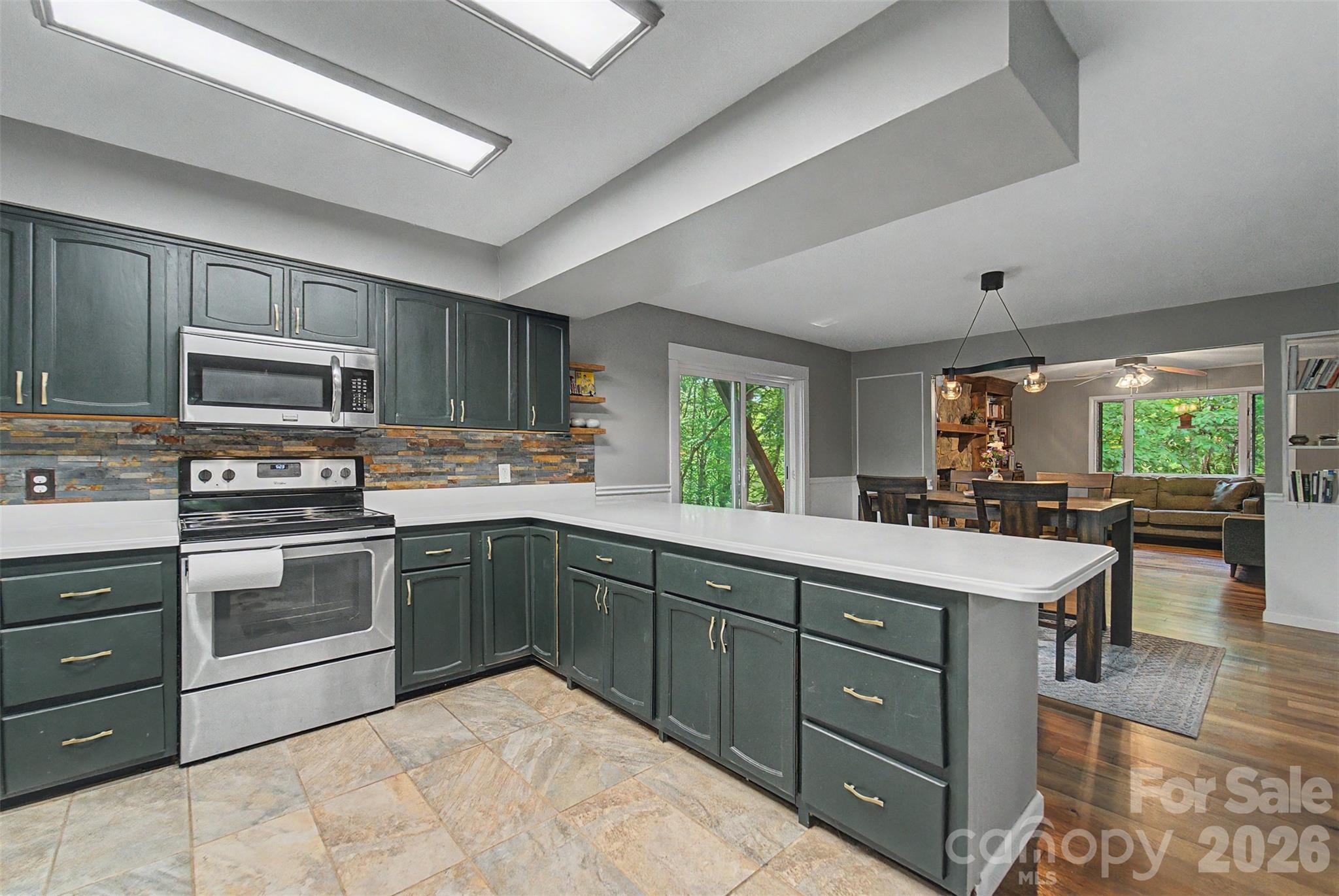 171 High Splendor Road — Robbinsville