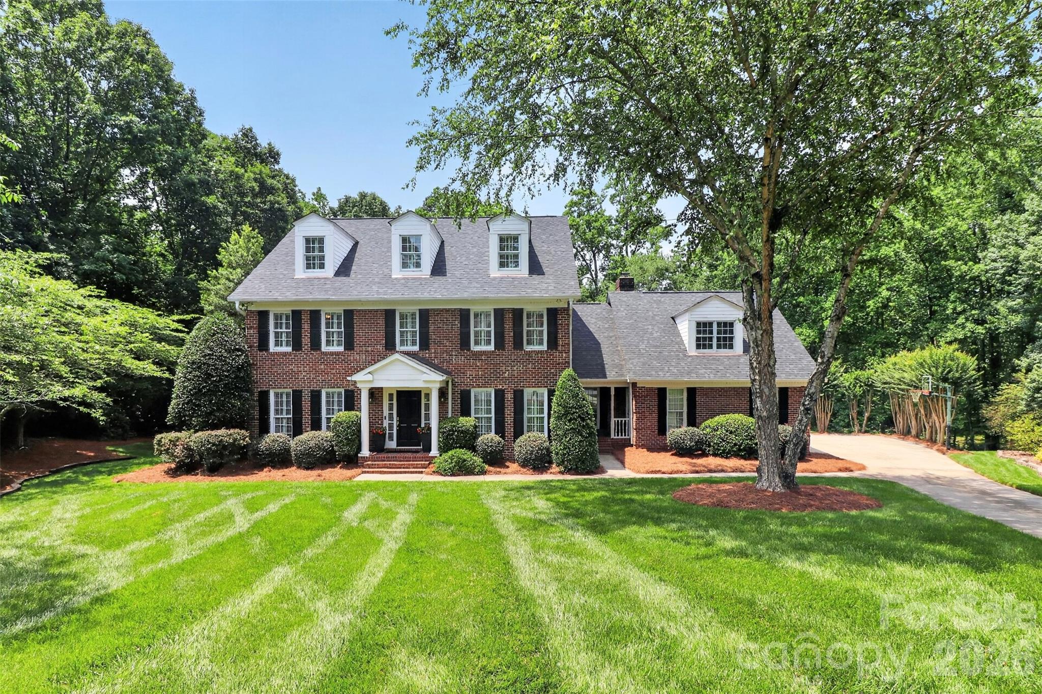 300 Quill Lane — Matthews