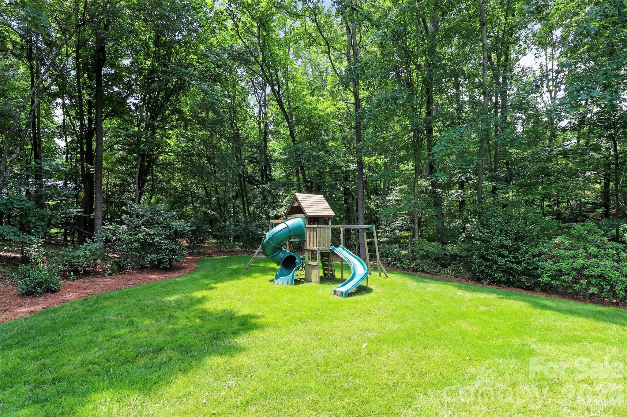 300 Quill Lane — Matthews