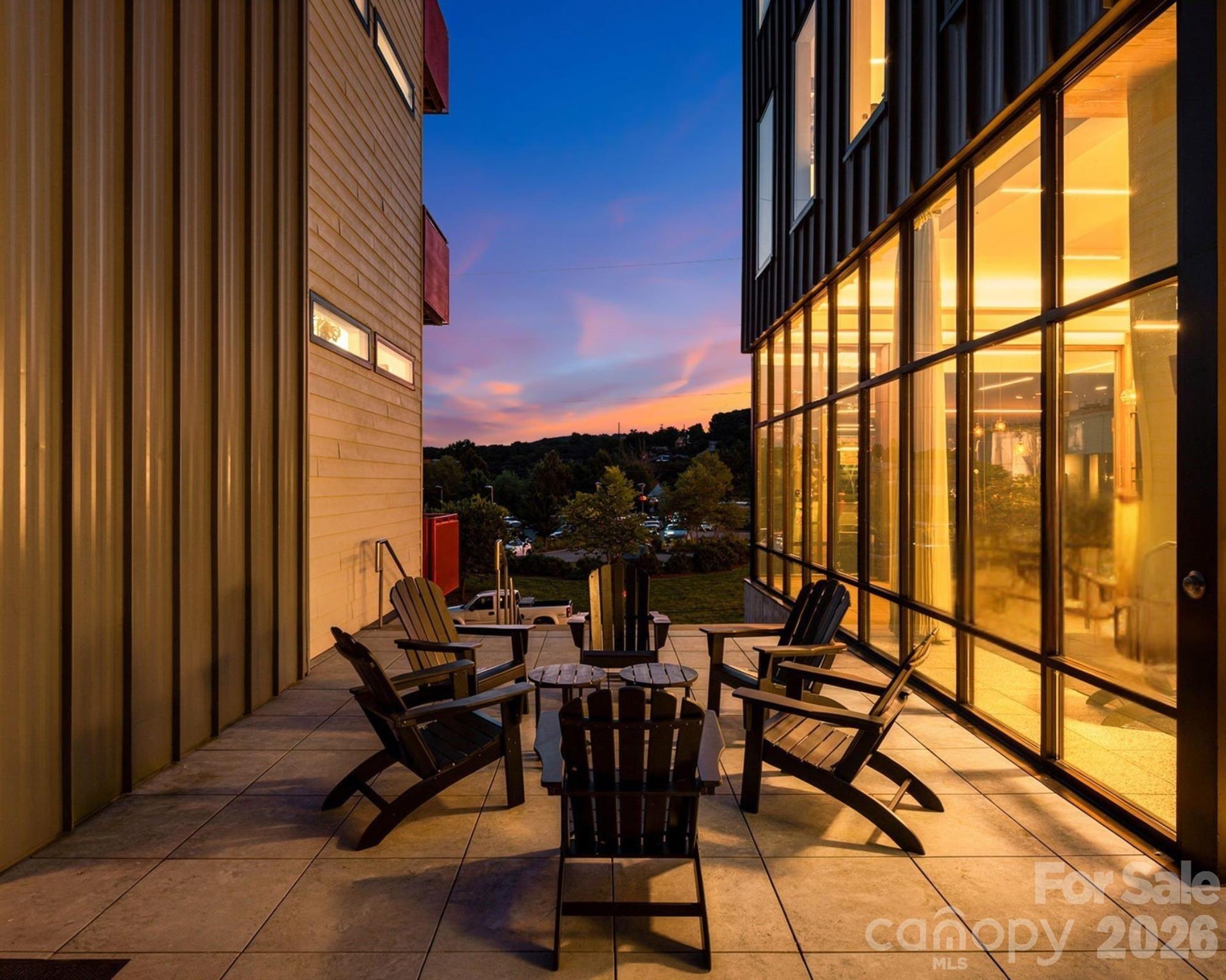 68 Craven Street #405 — Asheville