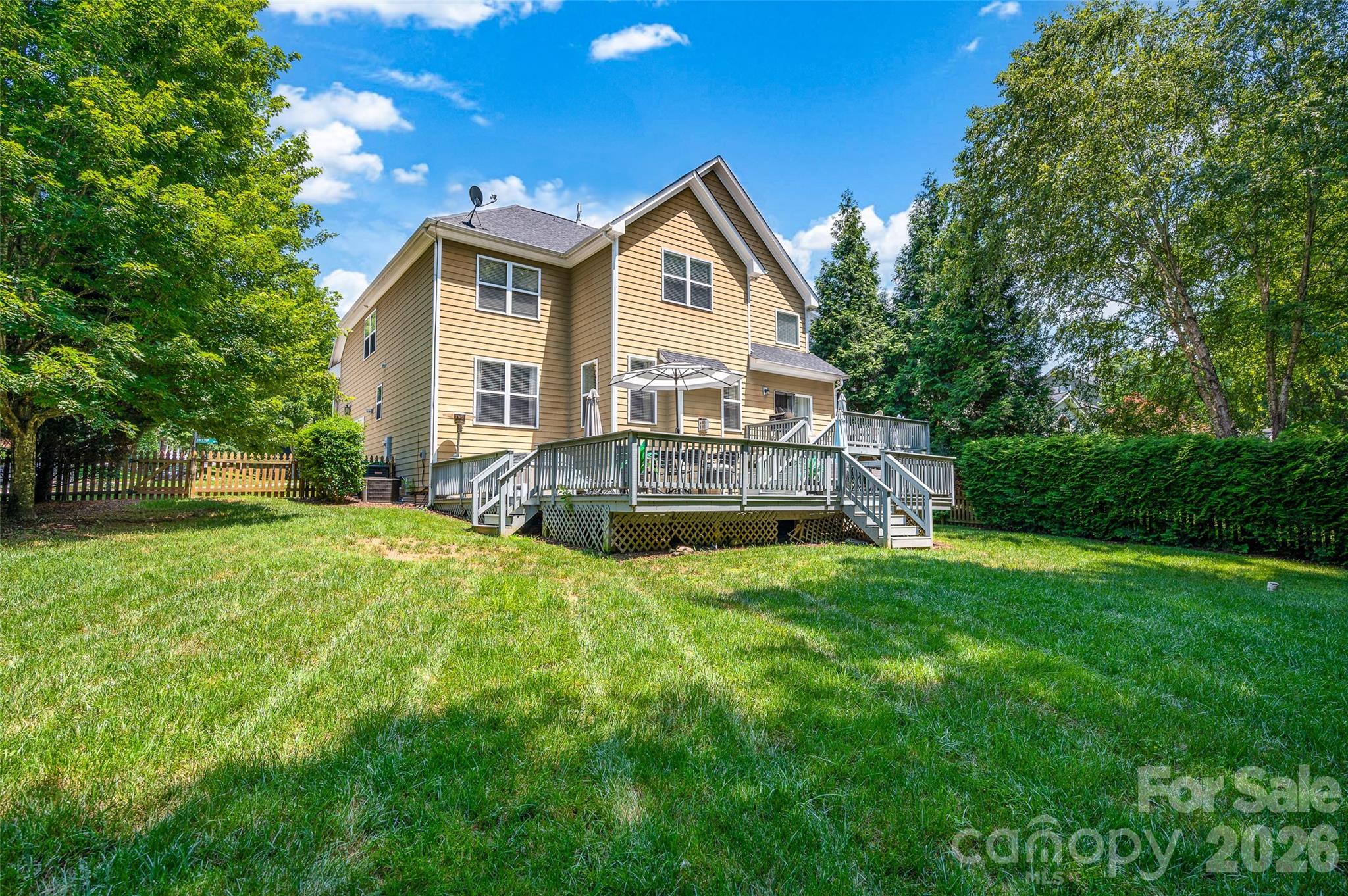 10104 Treetop Lane — Cornelius