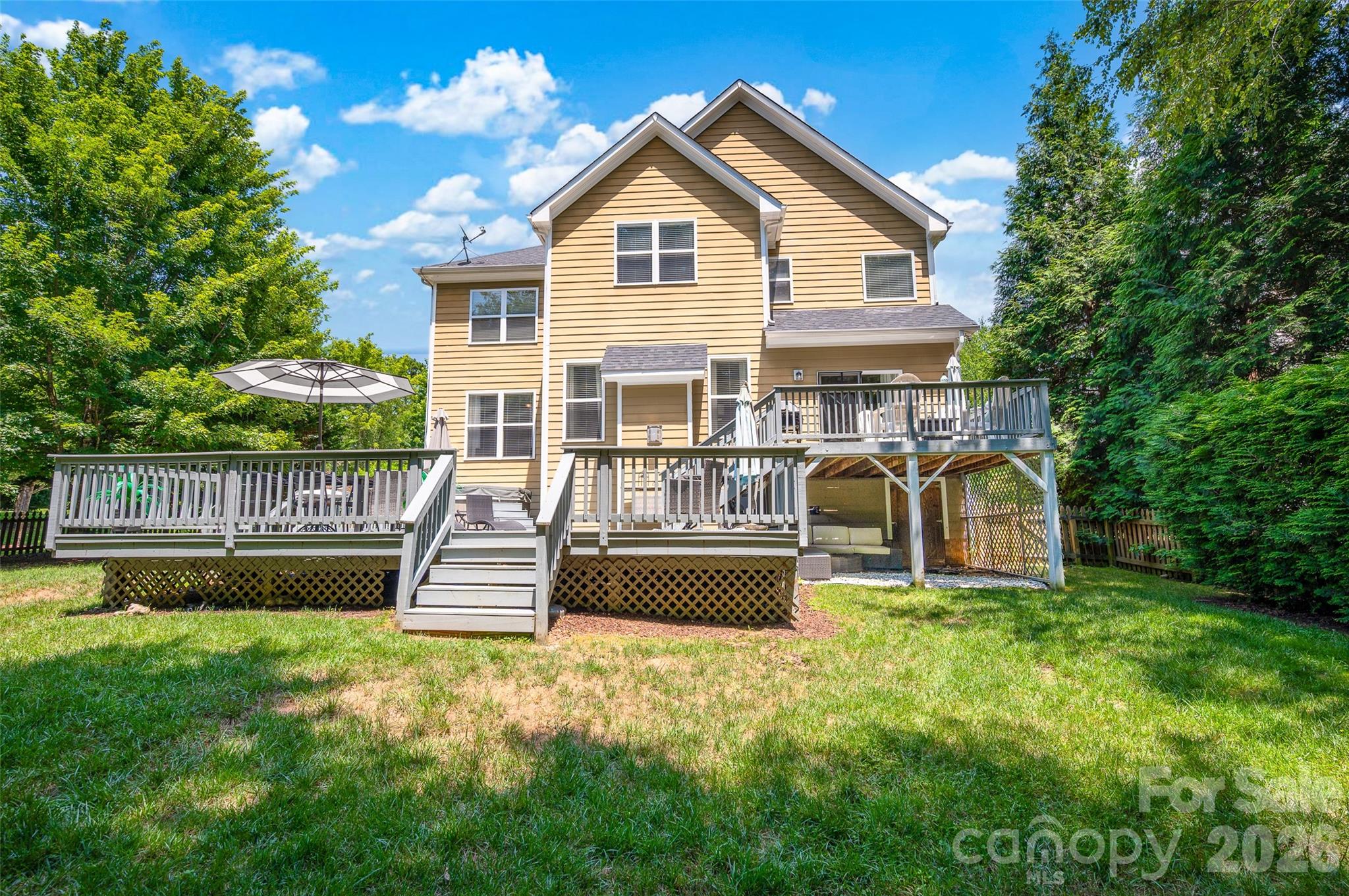 10104 Treetop Lane — Cornelius