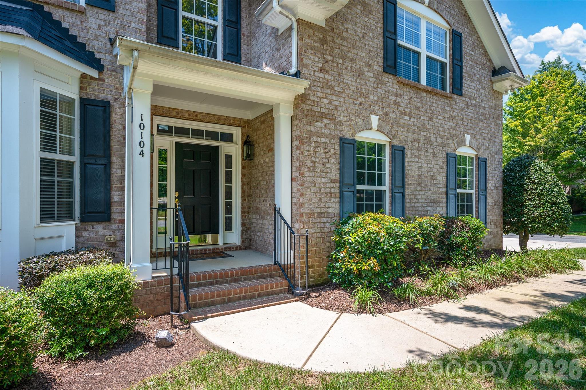 10104 Treetop Lane — Cornelius