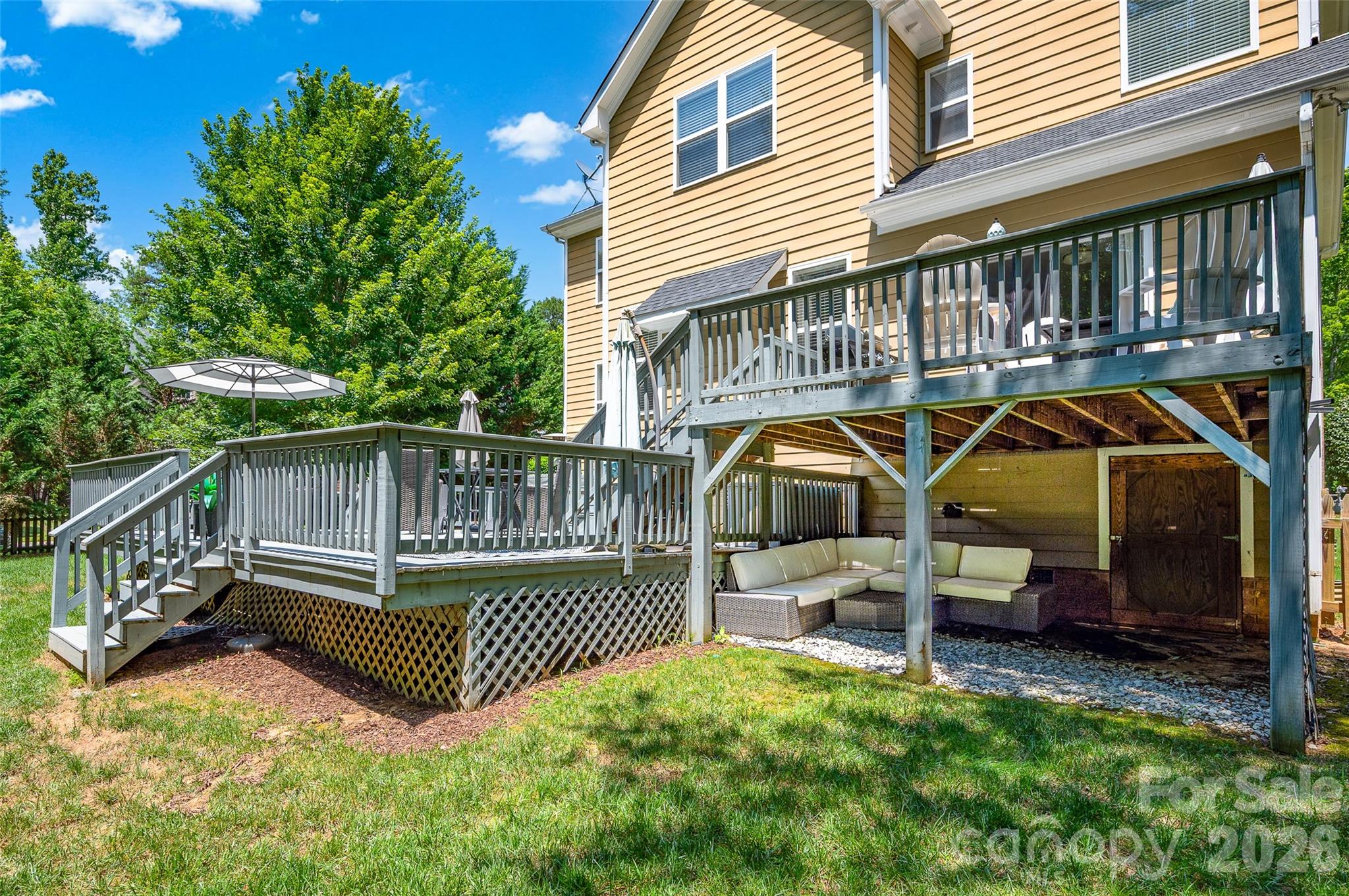 10104 Treetop Lane — Cornelius