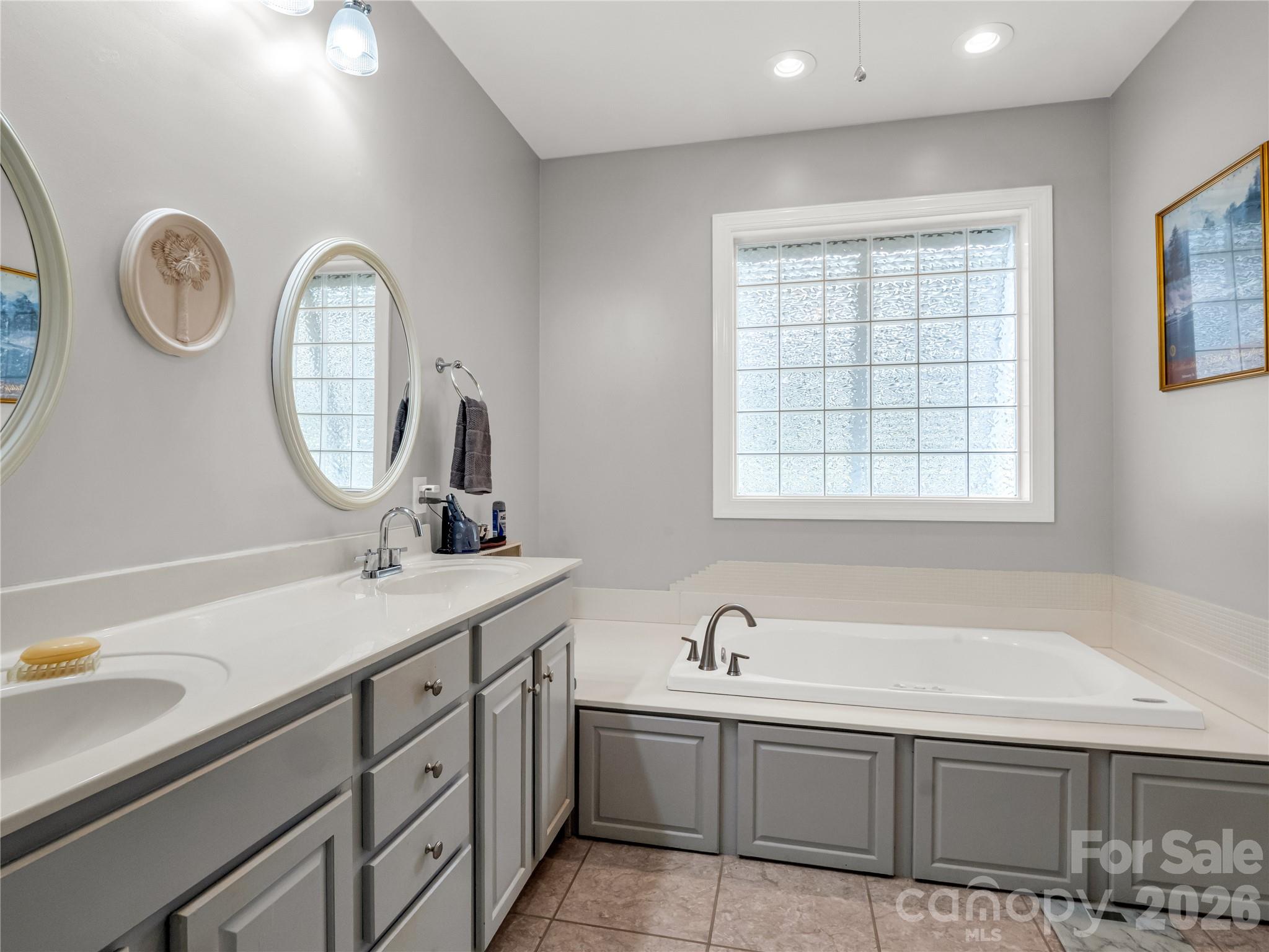 167 Green Meadows Drive — Forest City