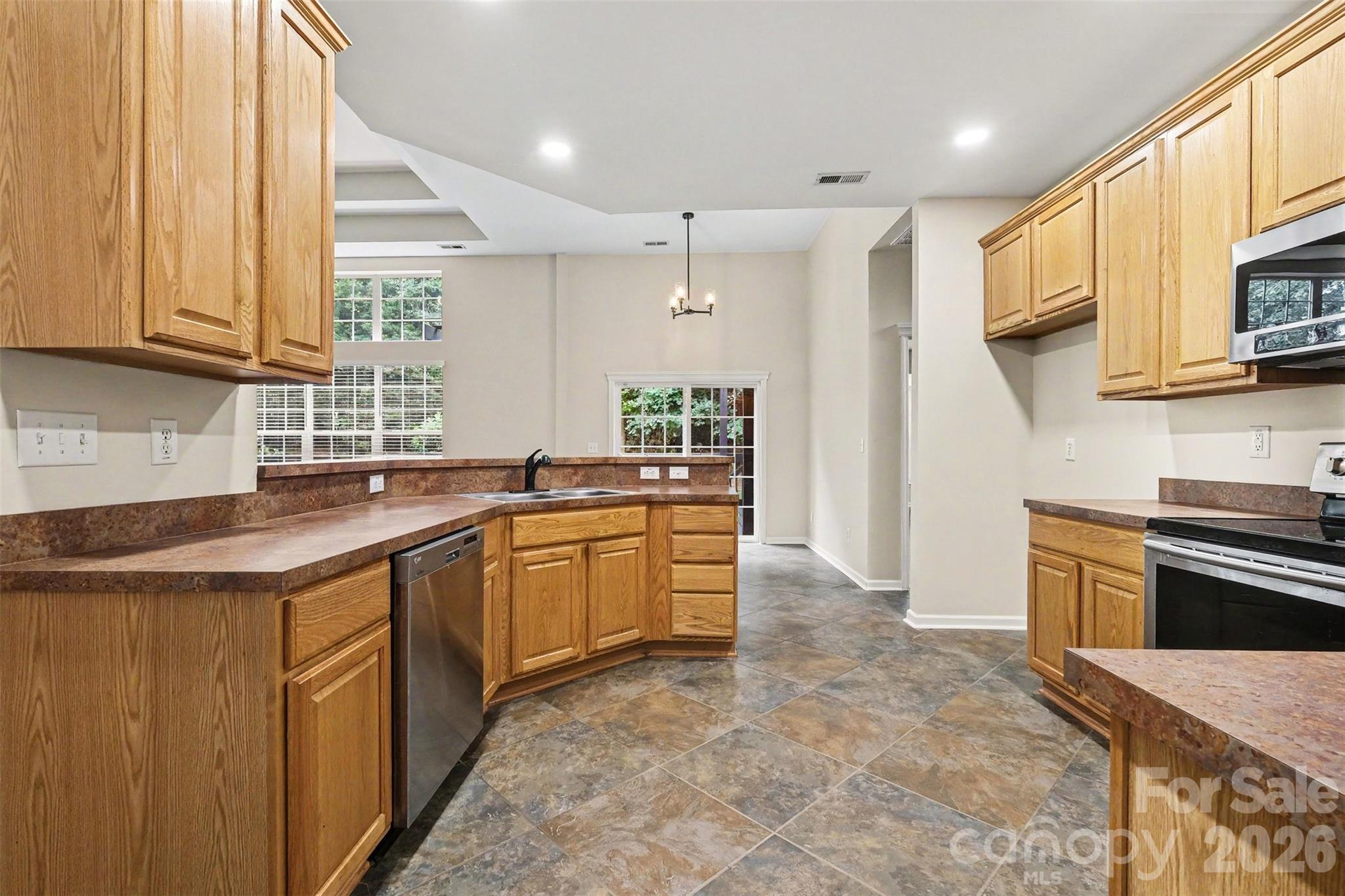6228 Colonial Garden Drive — Huntersville