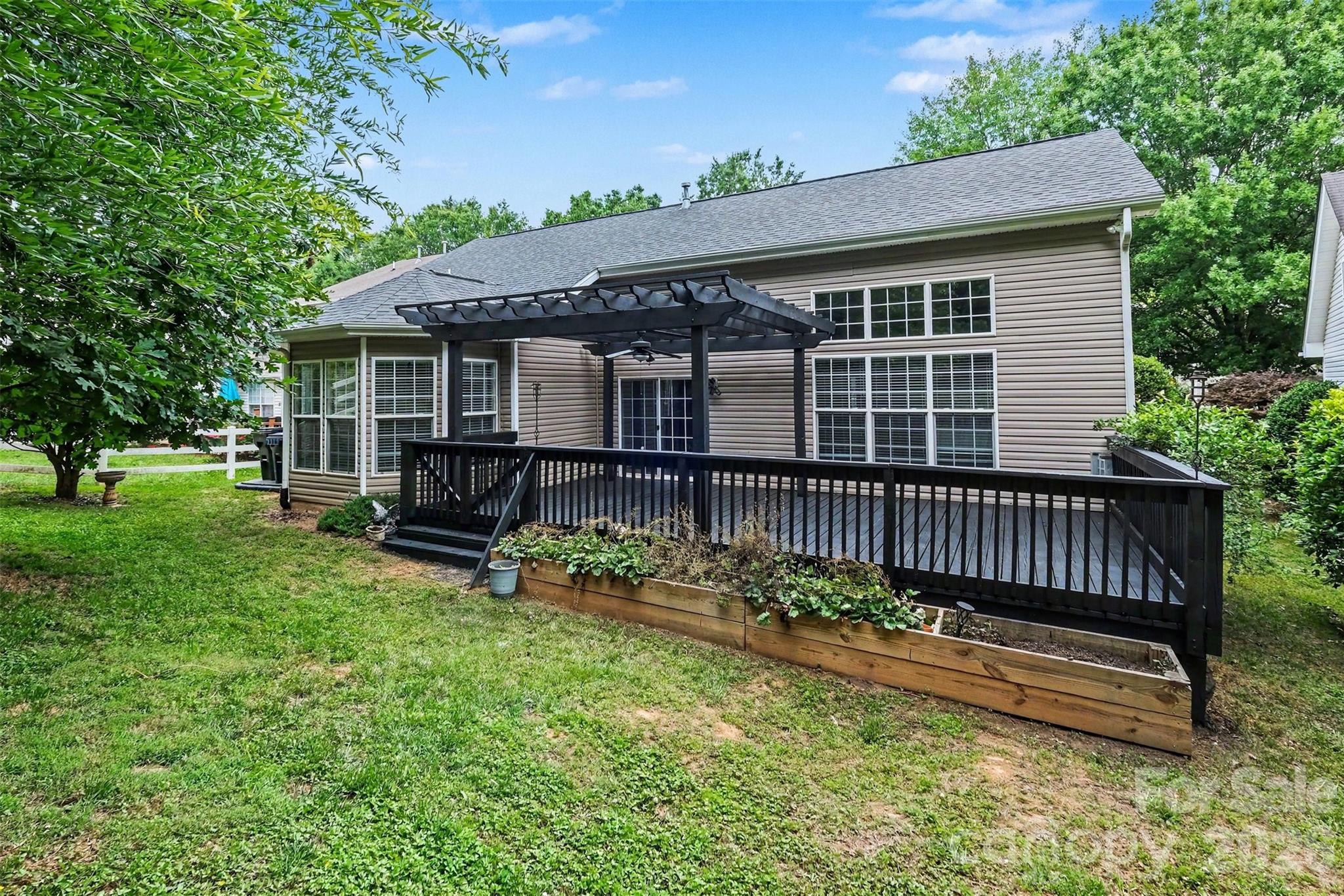 6228 Colonial Garden Drive — Huntersville
