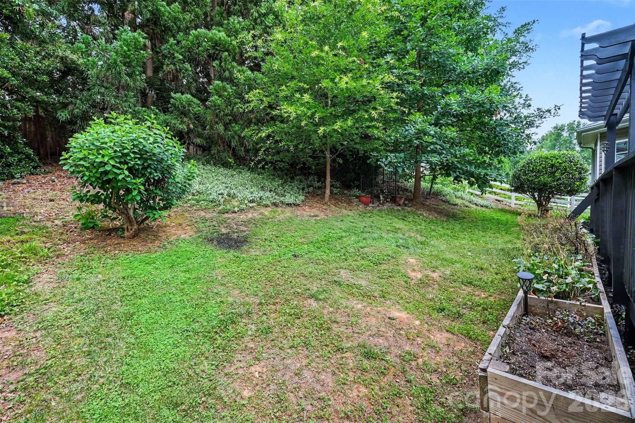 6228 Colonial Garden Drive — Huntersville