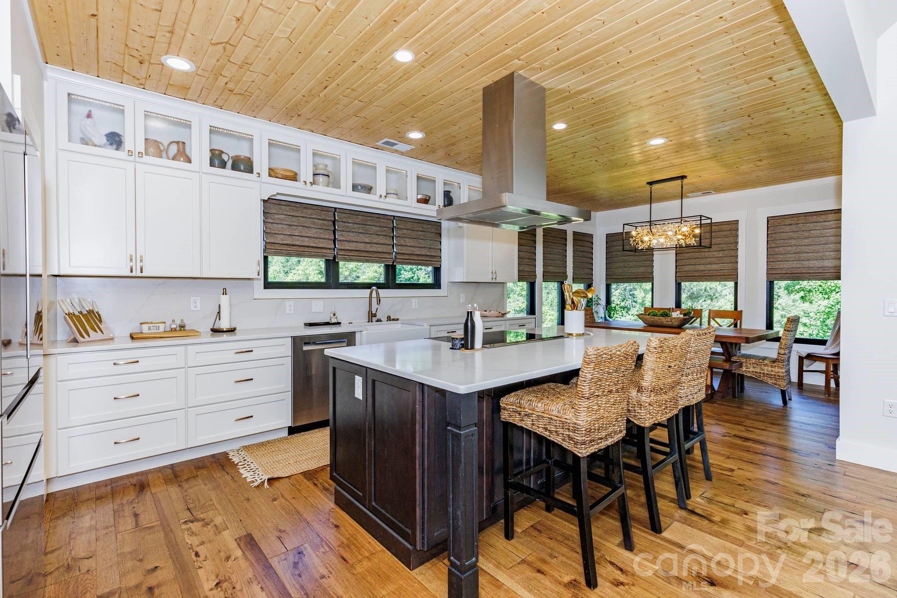 273 Alarka Point — Bryson City