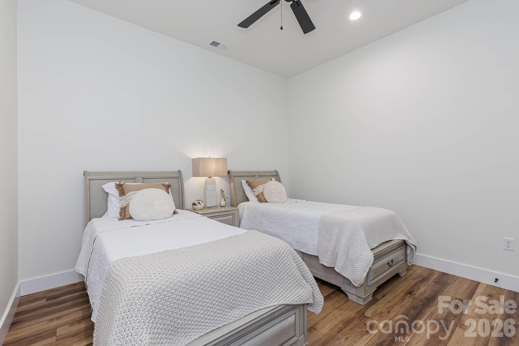 273 Alarka Point — Bryson City
