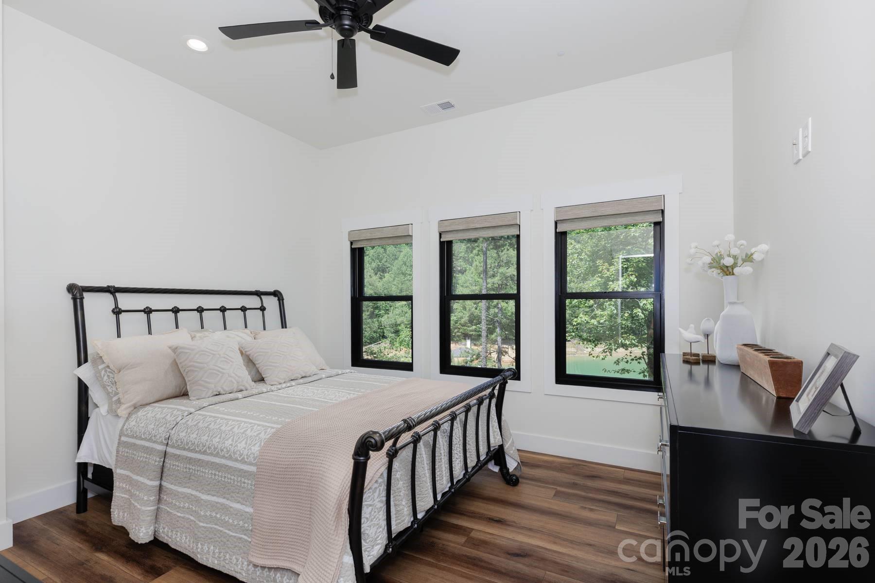 273 Alarka Point — Bryson City